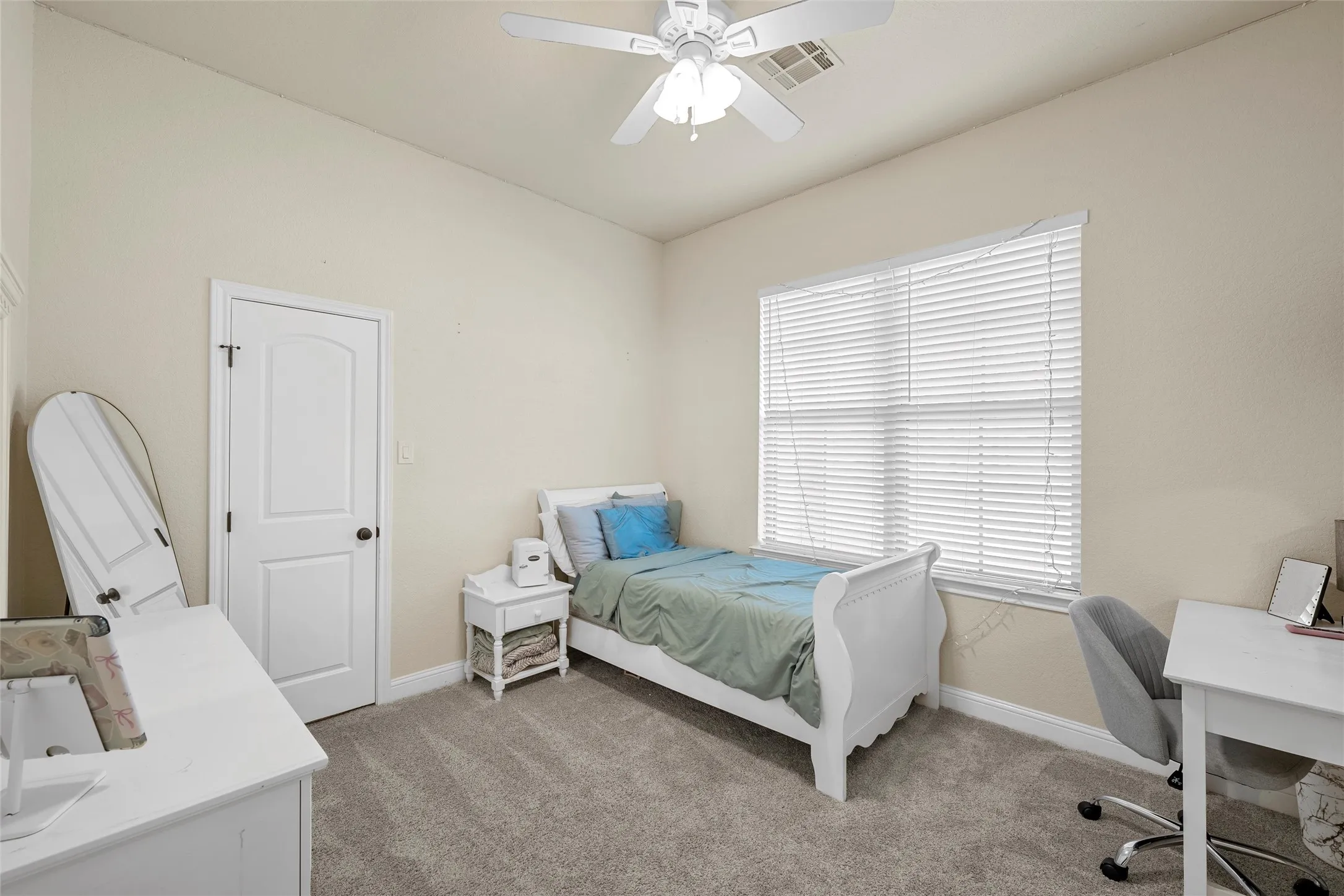 Single Family Residence For Sale in Mc Lennan County , 2743 Tokio Road, West, Texas 76691, 4 Bedroom, 4 Bathroom, 2 Garage spaces, 3,976 Sqft, built in 2014, mls#21130002, Real Estate Agent in West, Homes For Sale in Mc Lennan county, Homes For Sale in West, Realtor in West Texas, Real Estate Brokerage Independent Realty Texas, Luminita Cordes Realtor