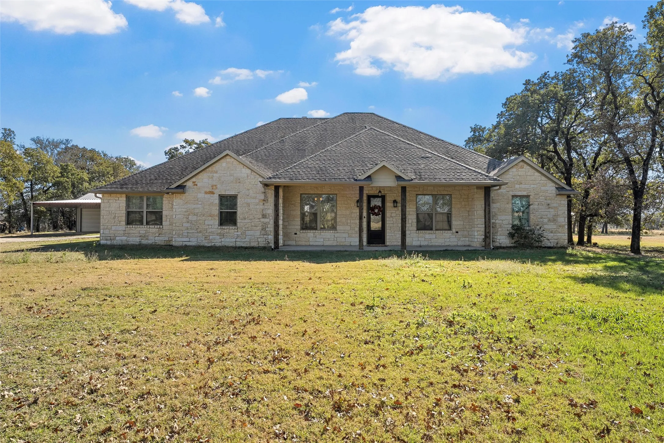 Single Family Residence For Sale in Mc Lennan County , 2743 Tokio Road, West, Texas 76691, 4 Bedroom, 4 Bathroom, 2 Garage spaces, 3,976 Sqft, built in 2014, mls#21130002, Real Estate Agent in West, Homes For Sale in Mc Lennan county, Homes For Sale in West, Realtor in West Texas, Real Estate Brokerage Independent Realty Texas, Luminita Cordes Realtor