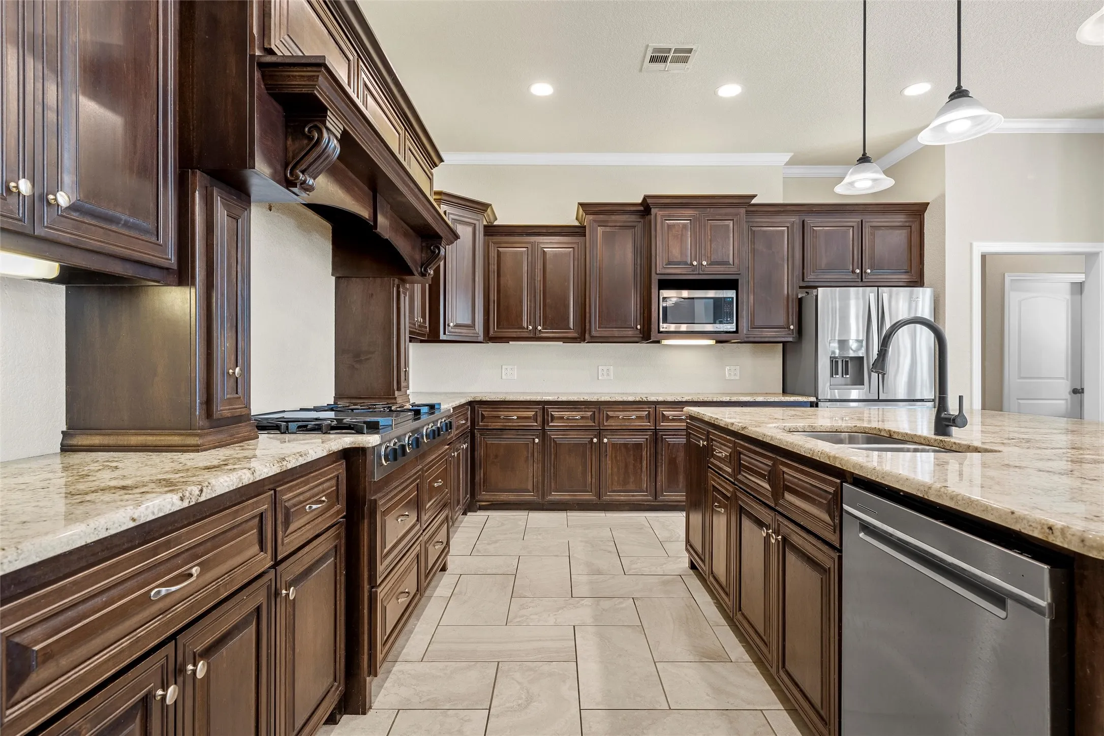 Single Family Residence For Sale in Mc Lennan County , 2743 Tokio Road, West, Texas 76691, 4 Bedroom, 4 Bathroom, 2 Garage spaces, 3,976 Sqft, built in 2014, mls#21130002, Real Estate Agent in West, Homes For Sale in Mc Lennan county, Homes For Sale in West, Realtor in West Texas, Real Estate Brokerage Independent Realty Texas, Luminita Cordes Realtor