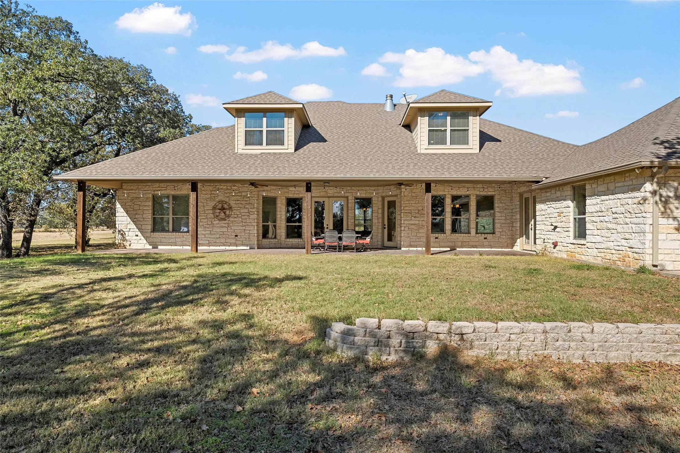Single Family Residence For Sale in Mc Lennan County , 2743 Tokio Road, West, Texas 76691, 4 Bedroom, 4 Bathroom, 2 Garage spaces, 3,976 Sqft, built in 2014, mls#21130002, Real Estate Agent in West, Homes For Sale in Mc Lennan county, Homes For Sale in West, Realtor in West Texas, Real Estate Brokerage Independent Realty Texas, Luminita Cordes Realtor