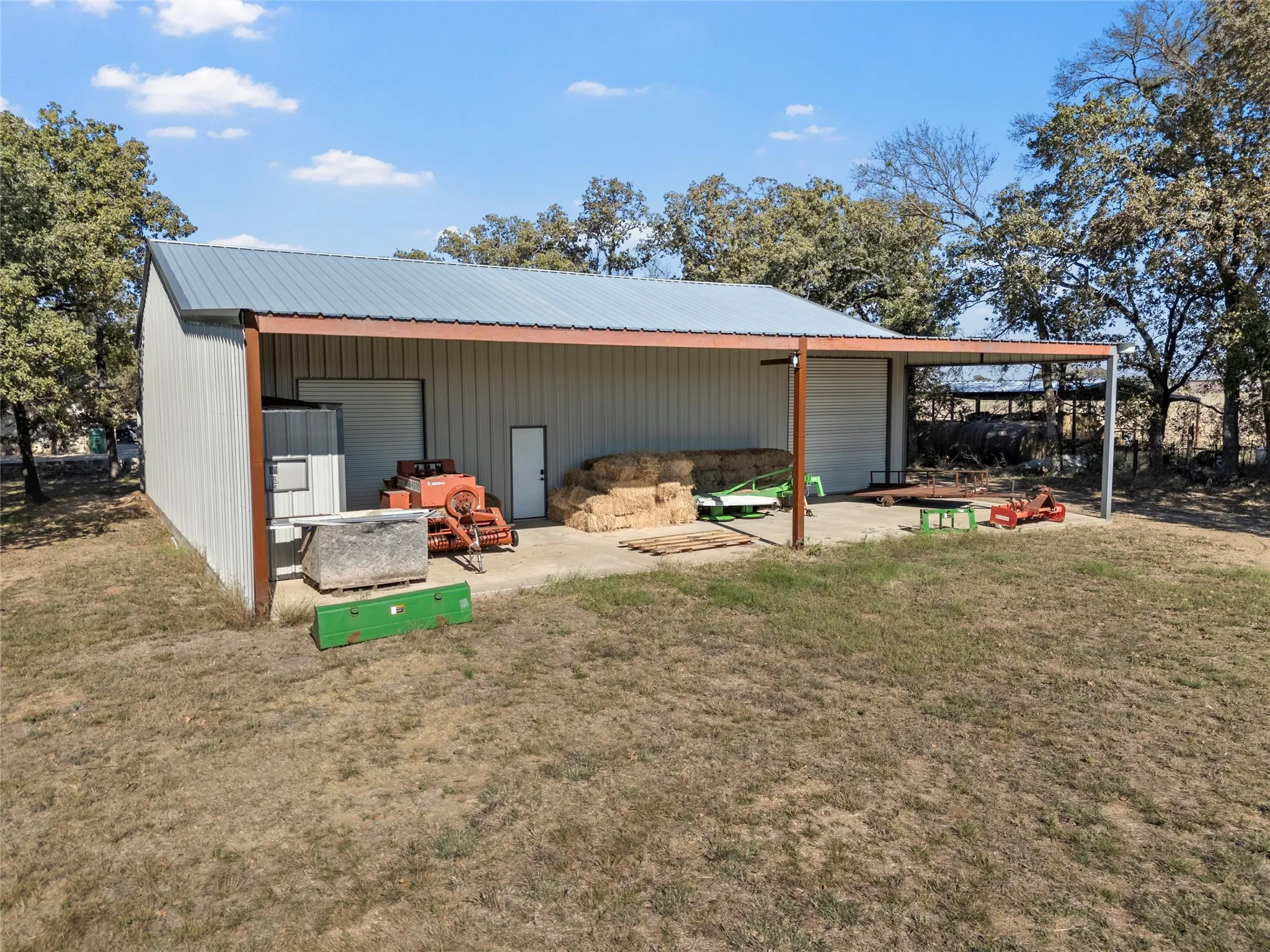 Single Family Residence For Sale in Mc Lennan County , 2743 Tokio Road, West, Texas 76691, 4 Bedroom, 4 Bathroom, 2 Garage spaces, 3,976 Sqft, built in 2014, mls#21130002, Real Estate Agent in West, Homes For Sale in Mc Lennan county, Homes For Sale in West, Realtor in West Texas, Real Estate Brokerage Independent Realty Texas, Luminita Cordes Realtor