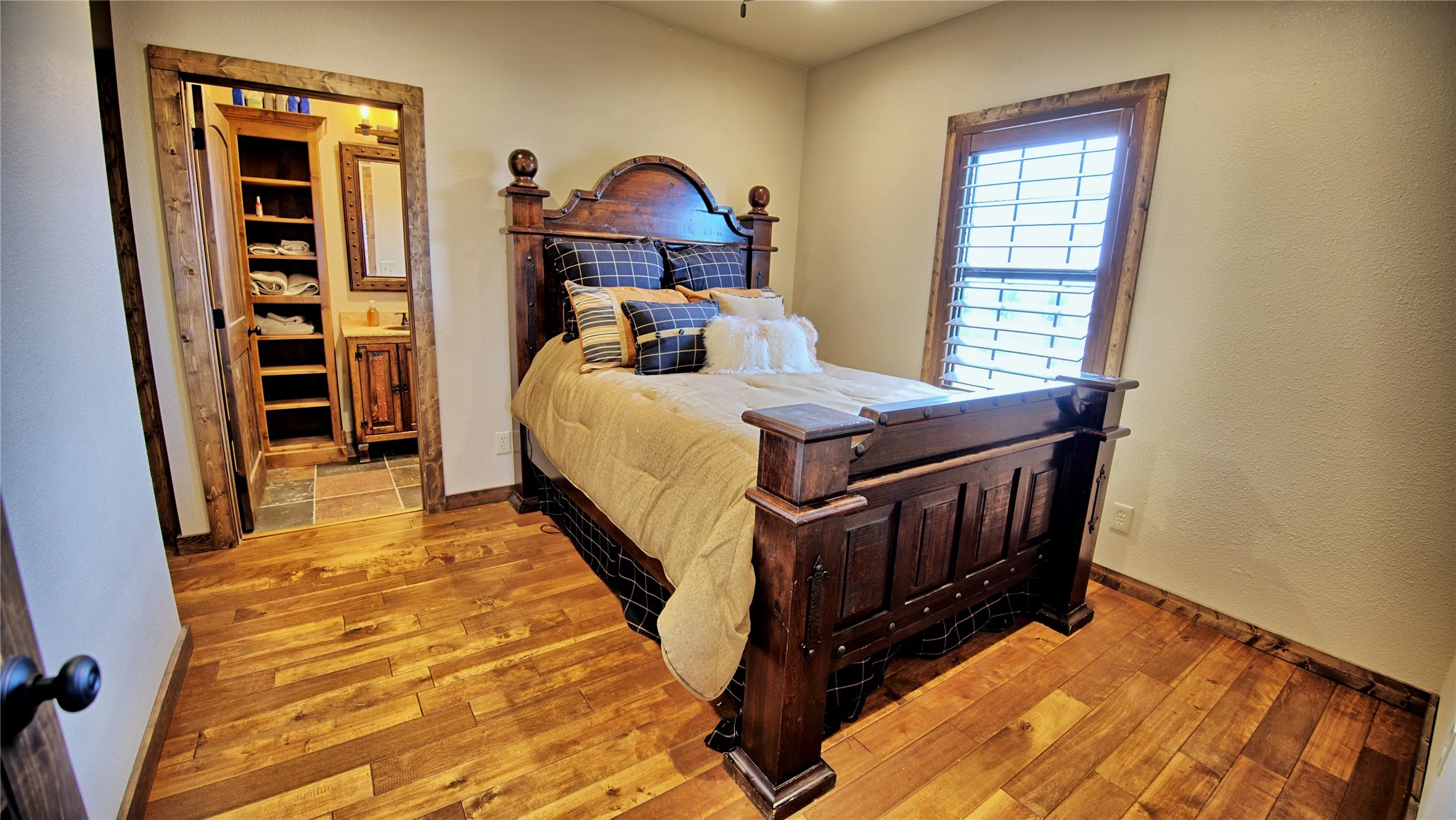 Single Family Residence For Sale in Montague County , 802 Fm 2634, Nocona, Texas 76255, 2 Bedroom, 2 Bathroom, 3 Garage spaces, 1,032 Sqft, built in 2017, Preowned, mls#21129407, Real Estate Agent in Nocona, Homes For Sale in Montague county, Homes For Sale in Nocona, Realtor in Nocona Texas, Real Estate Brokerage Independent Realty Texas, Luminita Cordes Realtor
