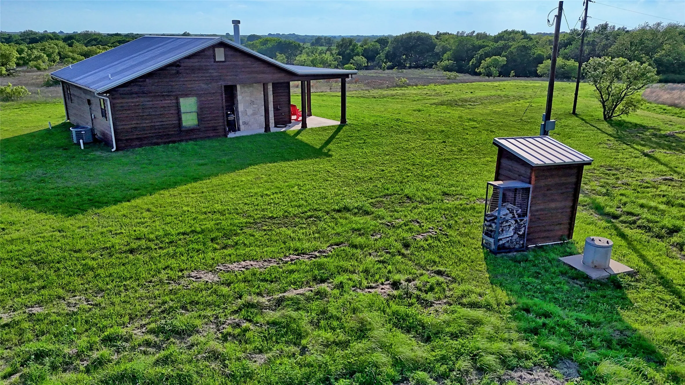 Single Family Residence For Sale in Montague County , 802 Fm 2634, Nocona, Texas 76255, 2 Bedroom, 2 Bathroom, 3 Garage spaces, 1,032 Sqft, built in 2017, Preowned, mls#21129407, Real Estate Agent in Nocona, Homes For Sale in Montague county, Homes For Sale in Nocona, Realtor in Nocona Texas, Real Estate Brokerage Independent Realty Texas, Luminita Cordes Realtor