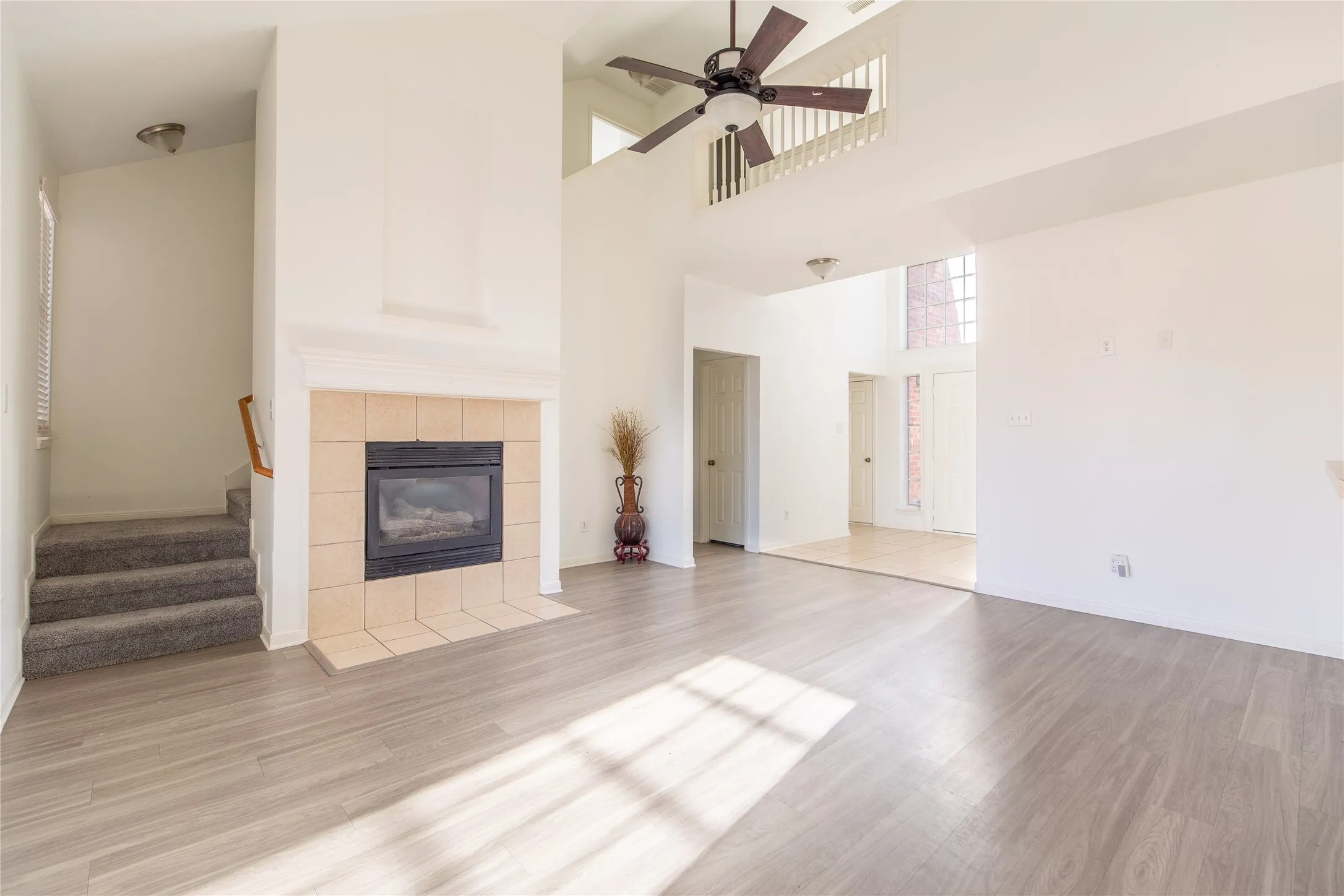 Single Family Residence For Sale in Dallas County , 7914 Albany Drive, Rowlett, Texas 75089, 4 Bedrooms, 4 Bathrooms, 2 Garage spaces, 2,214 Sqft, built in 2001, Price $400,000, mls#21131156, Real Estate Agent in Rowlett, Homes For Sale in Dallas county, Homes For Sale in Rowlett, Realtor in Rowlett Texas, Real Estate Brokerage Independent Realty Texas, Luminita Cordes Realtor