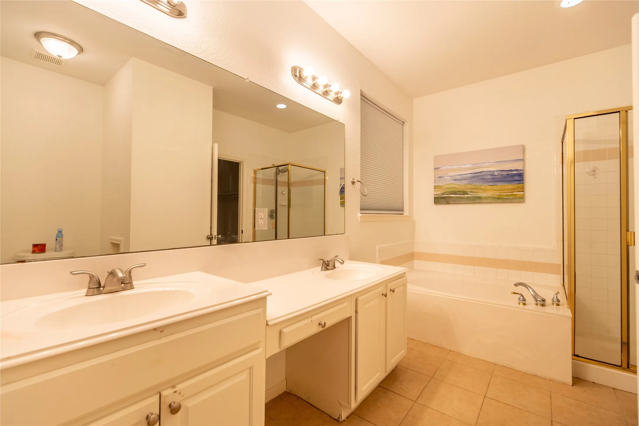 Single Family Residence For Sale in Dallas County , 7914 Albany Drive, Rowlett, Texas 75089, 4 Bedrooms, 4 Bathrooms, 2 Garage spaces, 2,214 Sqft, built in 2001, Price $400,000, mls#21131156, Real Estate Agent in Rowlett, Homes For Sale in Dallas county, Homes For Sale in Rowlett, Realtor in Rowlett Texas, Real Estate Brokerage Independent Realty Texas, Luminita Cordes Realtor