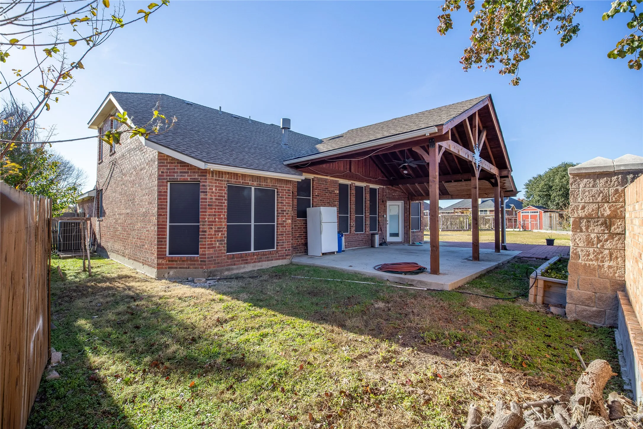 Single Family Residence For Sale in Dallas County , 7914 Albany Drive, Rowlett, Texas 75089, 4 Bedrooms, 4 Bathrooms, 2 Garage spaces, 2,214 Sqft, built in 2001, Price $400,000, mls#21131156, Real Estate Agent in Rowlett, Homes For Sale in Dallas county, Homes For Sale in Rowlett, Realtor in Rowlett Texas, Real Estate Brokerage Independent Realty Texas, Luminita Cordes Realtor