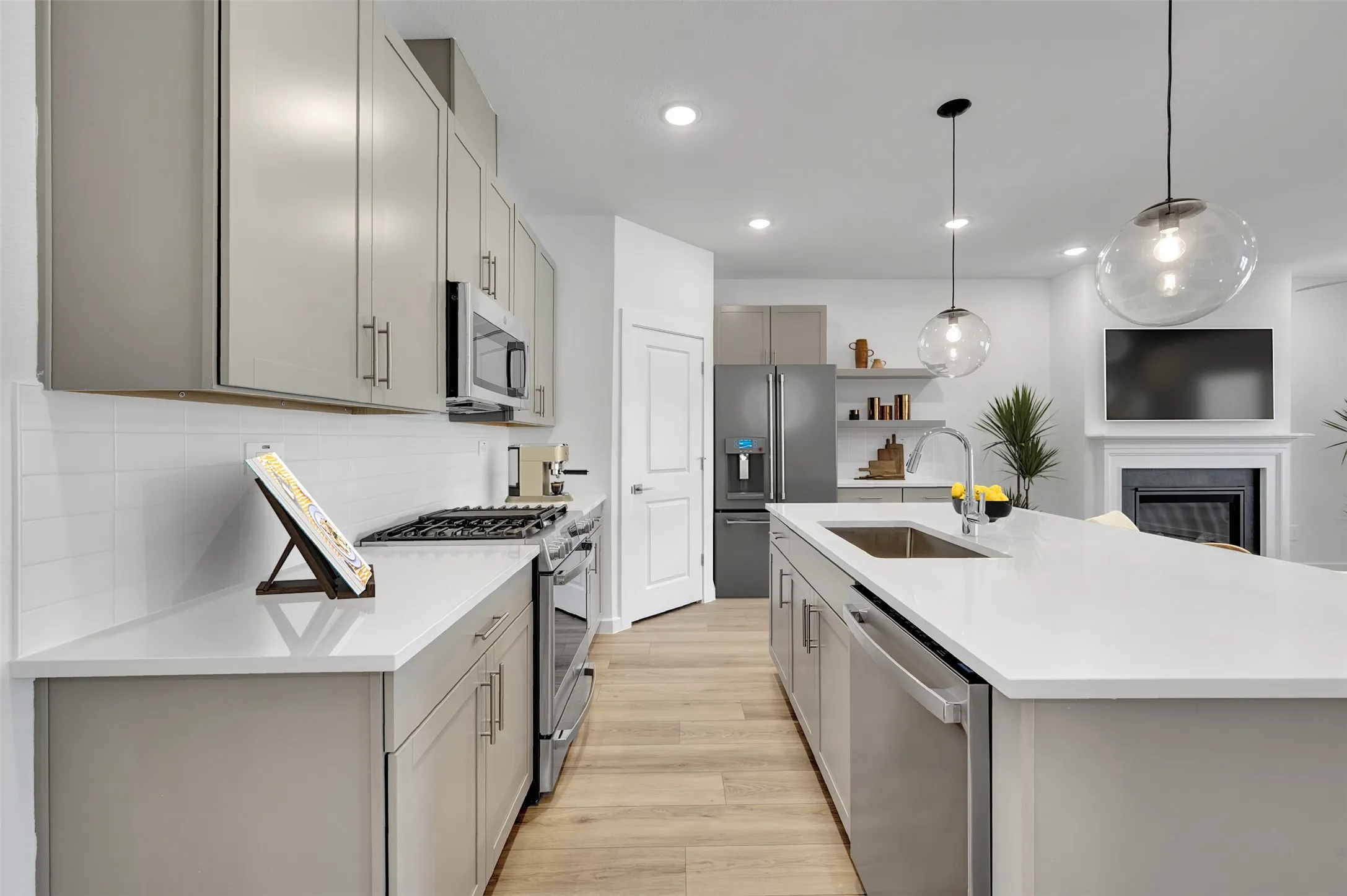 Single Family Residence For Sale in Wise County , 172 Summer Rain Way, Newark, Texas 76071, 4 Bedroom, 2 Bathroom, 2 Garage spaces, 1,825 Sqft, built in 2026, New Construction - Complete, mls#21131203, Real Estate Agent in Newark, Homes For Sale in Wise county, Homes For Sale in Newark, Realtor in Newark Texas, Real Estate Brokerage Independent Realty Texas, Luminita Cordes Realtor