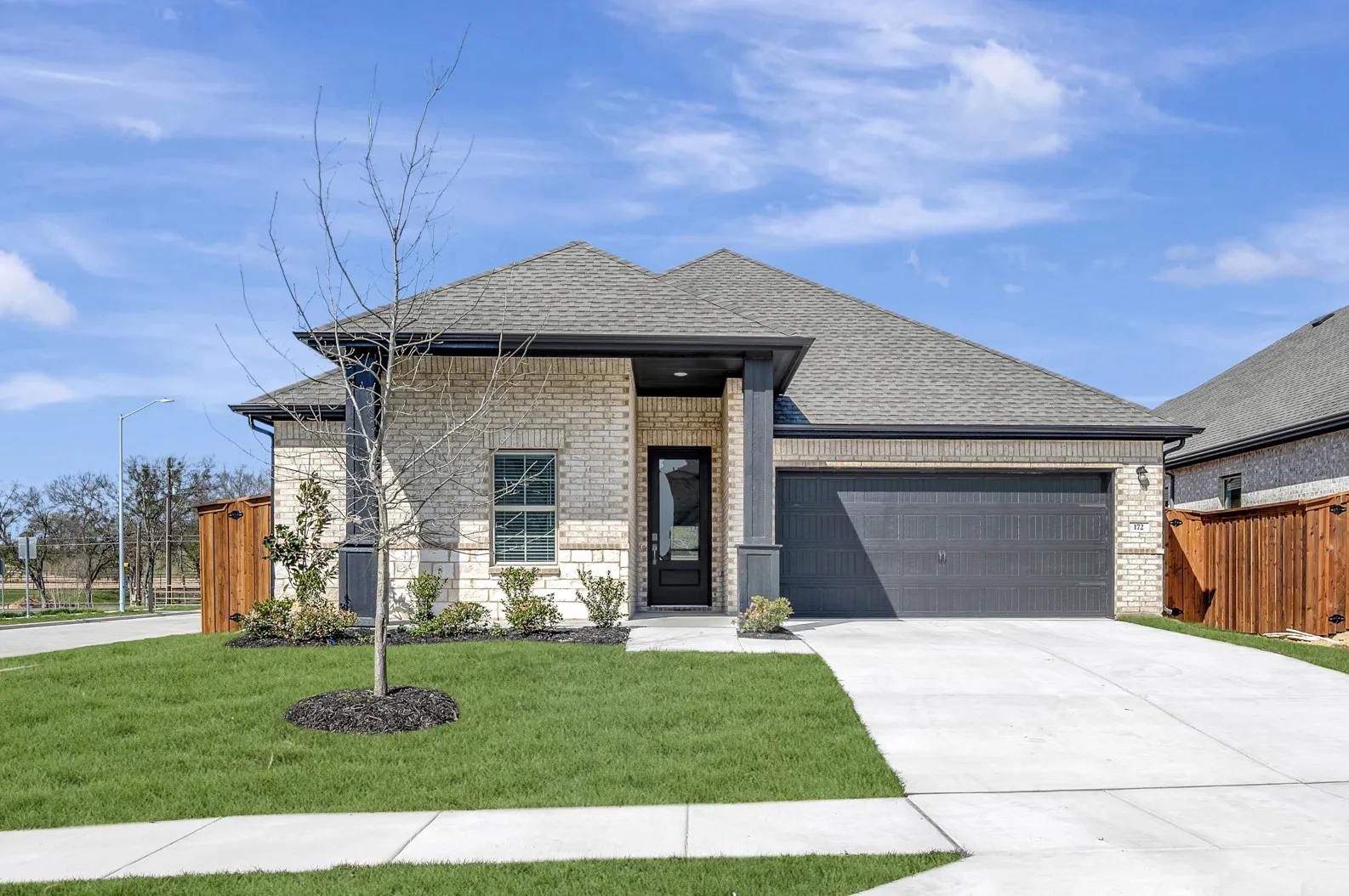 Single Family Residence For Sale in Wise County , 172 Summer Rain Way, Newark, Texas 76071, 4 Bedroom, 2 Bathroom, 2 Garage spaces, 1,825 Sqft, built in 2026, New Construction - Complete, mls#21131203, Real Estate Agent in Newark, Homes For Sale in Wise county, Homes For Sale in Newark, Realtor in Newark Texas, Real Estate Brokerage Independent Realty Texas, Luminita Cordes Realtor