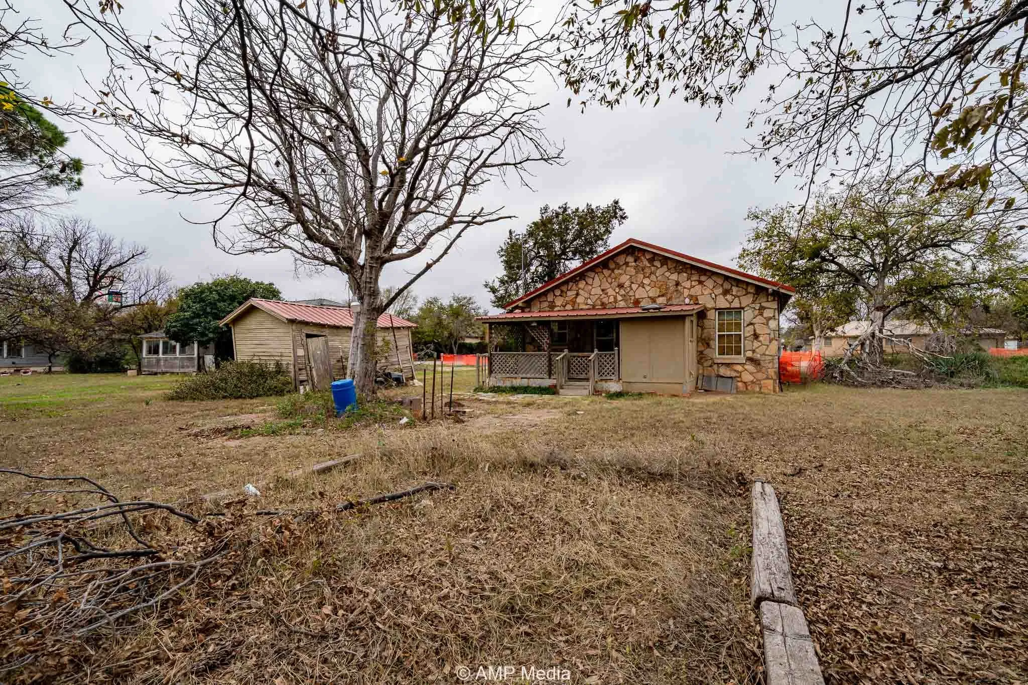 Single Family Residence For Sale in Haskell County , 1104 N Avenue Avenue E, Haskell, Texas 79521, 2 Bedroom, 1 Bathroom, Garage spaces, 1,192 Sqft, built in 1940, mls#21131184, Real Estate Agent in Haskell, Homes For Sale in Haskell county, Homes For Sale in Haskell, Realtor in Haskell Texas, Real Estate Brokerage Independent Realty Texas, Luminita Cordes Realtor