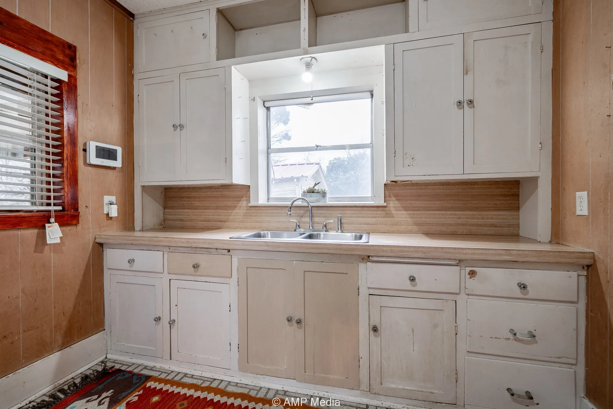 Single Family Residence For Sale in Haskell County , 1104 N Avenue Avenue E, Haskell, Texas 79521, 2 Bedroom, 1 Bathroom, Garage spaces, 1,192 Sqft, built in 1940, mls#21131184, Real Estate Agent in Haskell, Homes For Sale in Haskell county, Homes For Sale in Haskell, Realtor in Haskell Texas, Real Estate Brokerage Independent Realty Texas, Luminita Cordes Realtor