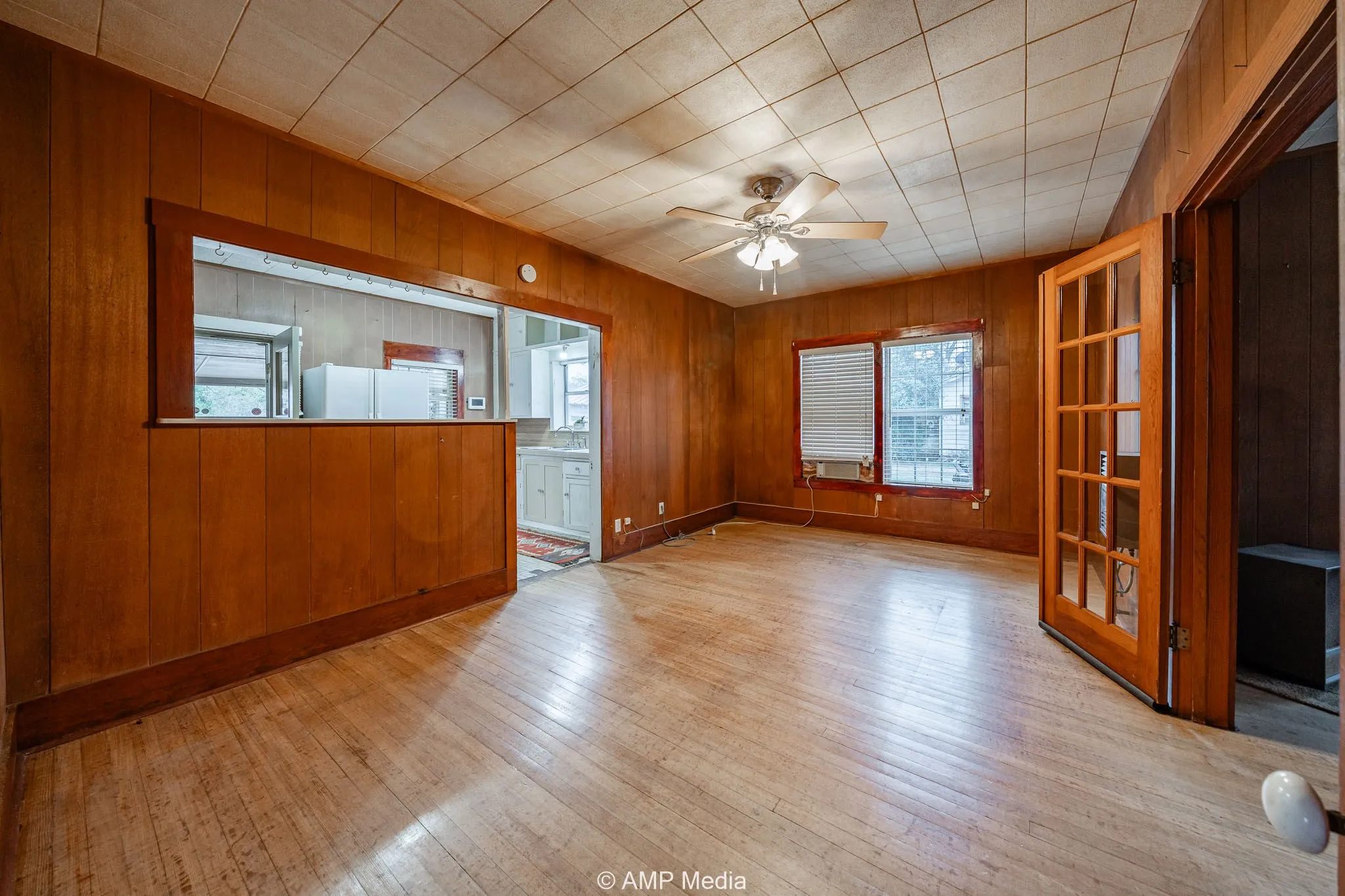 Single Family Residence For Sale in Haskell County , 1104 N Avenue Avenue E, Haskell, Texas 79521, 2 Bedroom, 1 Bathroom, Garage spaces, 1,192 Sqft, built in 1940, mls#21131184, Real Estate Agent in Haskell, Homes For Sale in Haskell county, Homes For Sale in Haskell, Realtor in Haskell Texas, Real Estate Brokerage Independent Realty Texas, Luminita Cordes Realtor