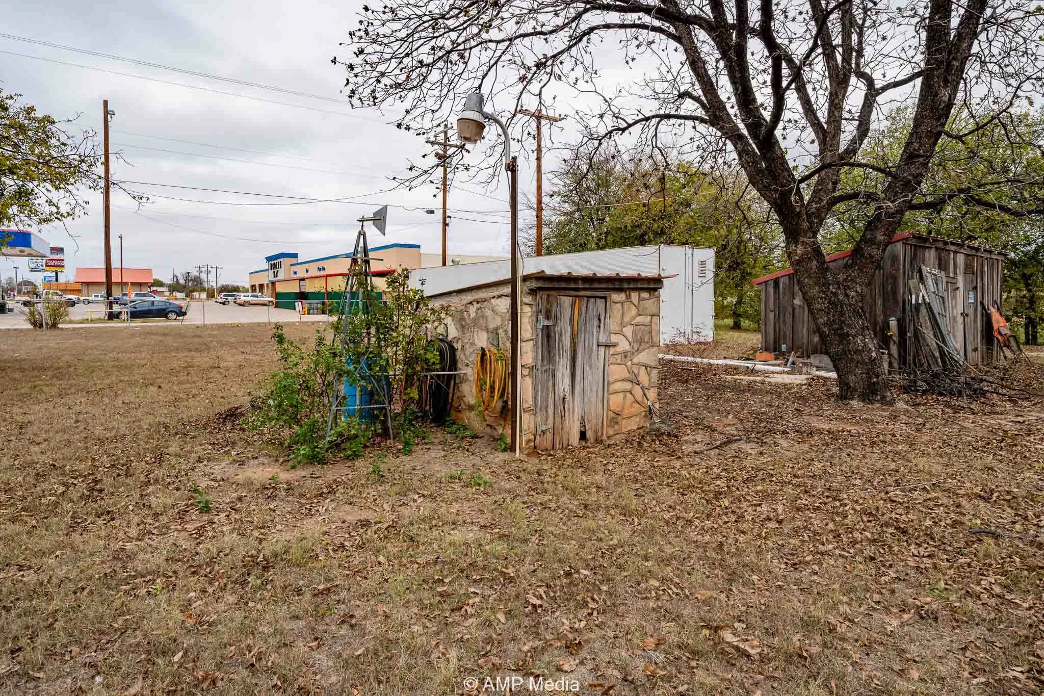 Single Family Residence For Sale in Haskell County , 1104 N Avenue Avenue E, Haskell, Texas 79521, 2 Bedroom, 1 Bathroom, Garage spaces, 1,192 Sqft, built in 1940, mls#21131184, Real Estate Agent in Haskell, Homes For Sale in Haskell county, Homes For Sale in Haskell, Realtor in Haskell Texas, Real Estate Brokerage Independent Realty Texas, Luminita Cordes Realtor