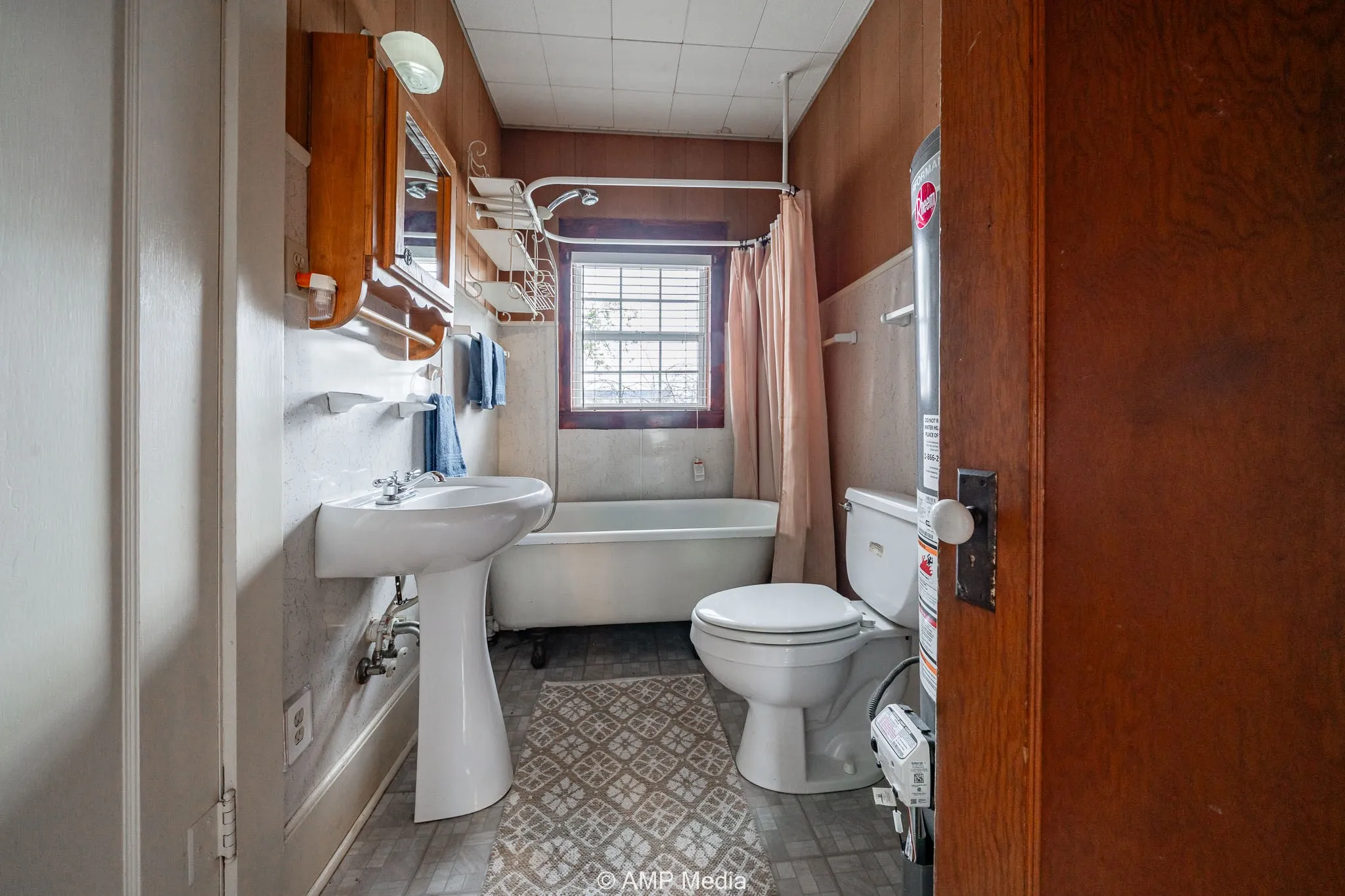Single Family Residence For Sale in Haskell County , 1104 N Avenue Avenue E, Haskell, Texas 79521, 2 Bedroom, 1 Bathroom, Garage spaces, 1,192 Sqft, built in 1940, mls#21131184, Real Estate Agent in Haskell, Homes For Sale in Haskell county, Homes For Sale in Haskell, Realtor in Haskell Texas, Real Estate Brokerage Independent Realty Texas, Luminita Cordes Realtor