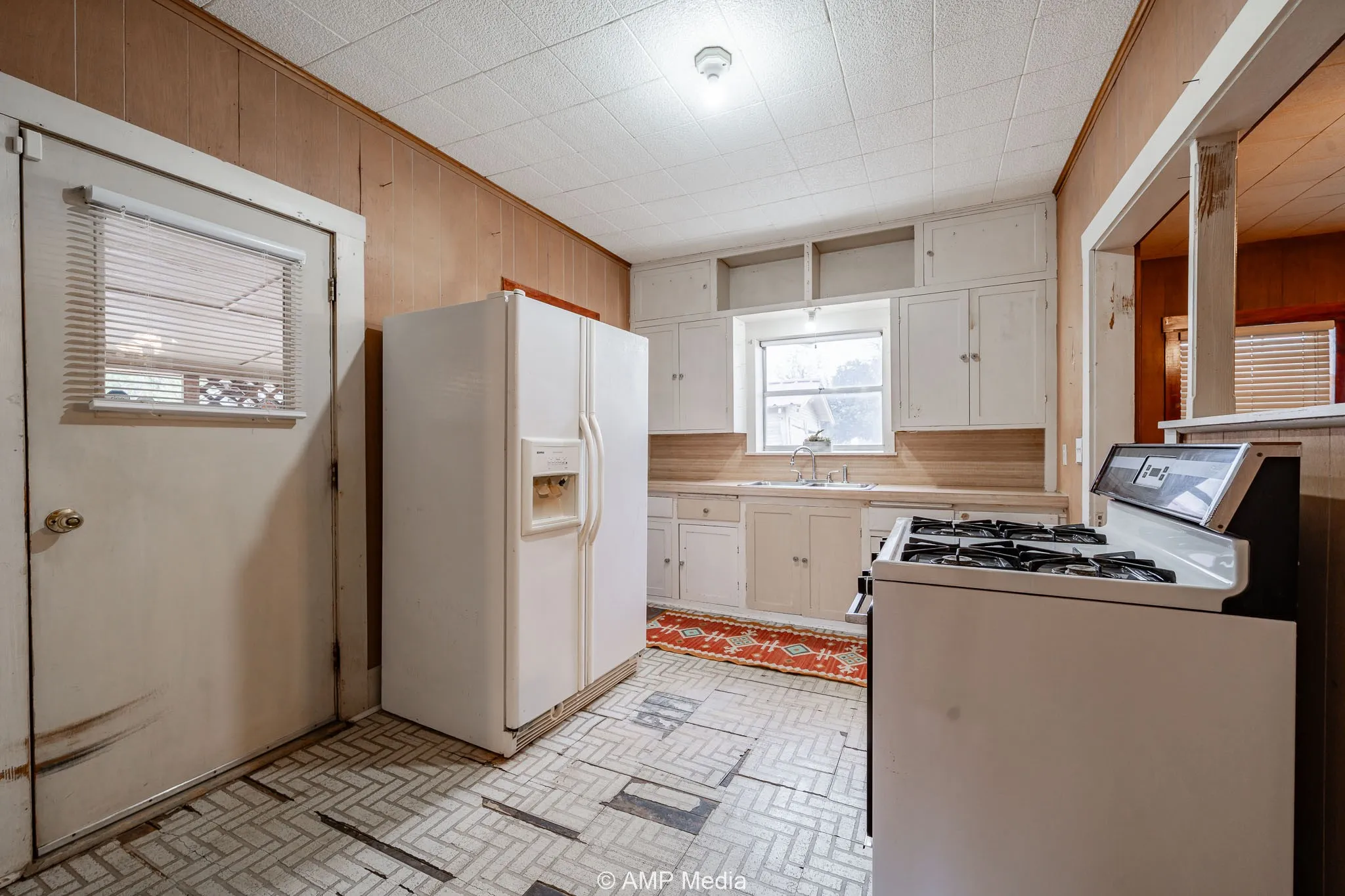 Single Family Residence For Sale in Haskell County , 1104 N Avenue Avenue E, Haskell, Texas 79521, 2 Bedroom, 1 Bathroom, Garage spaces, 1,192 Sqft, built in 1940, mls#21131184, Real Estate Agent in Haskell, Homes For Sale in Haskell county, Homes For Sale in Haskell, Realtor in Haskell Texas, Real Estate Brokerage Independent Realty Texas, Luminita Cordes Realtor