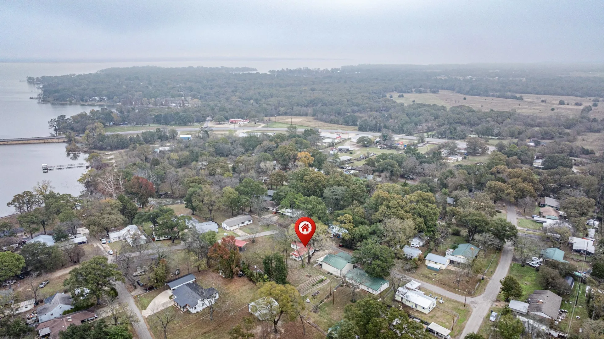 Single Family Residence For Sale in Hunt County , 10474 Apache, Wills Point, Texas 75169, 2 Bedrooms, 1 Bathroom, Garage spaces, 900 Sqft, built in 1986, Preowned, Price $165,000, mls#21130310, Real Estate Agent in Wills Point, Homes For Sale in Hunt county, Homes For Sale in Wills Point, Realtor in Wills Point Texas, Real Estate Brokerage Independent Realty Texas, Luminita Cordes Realtor