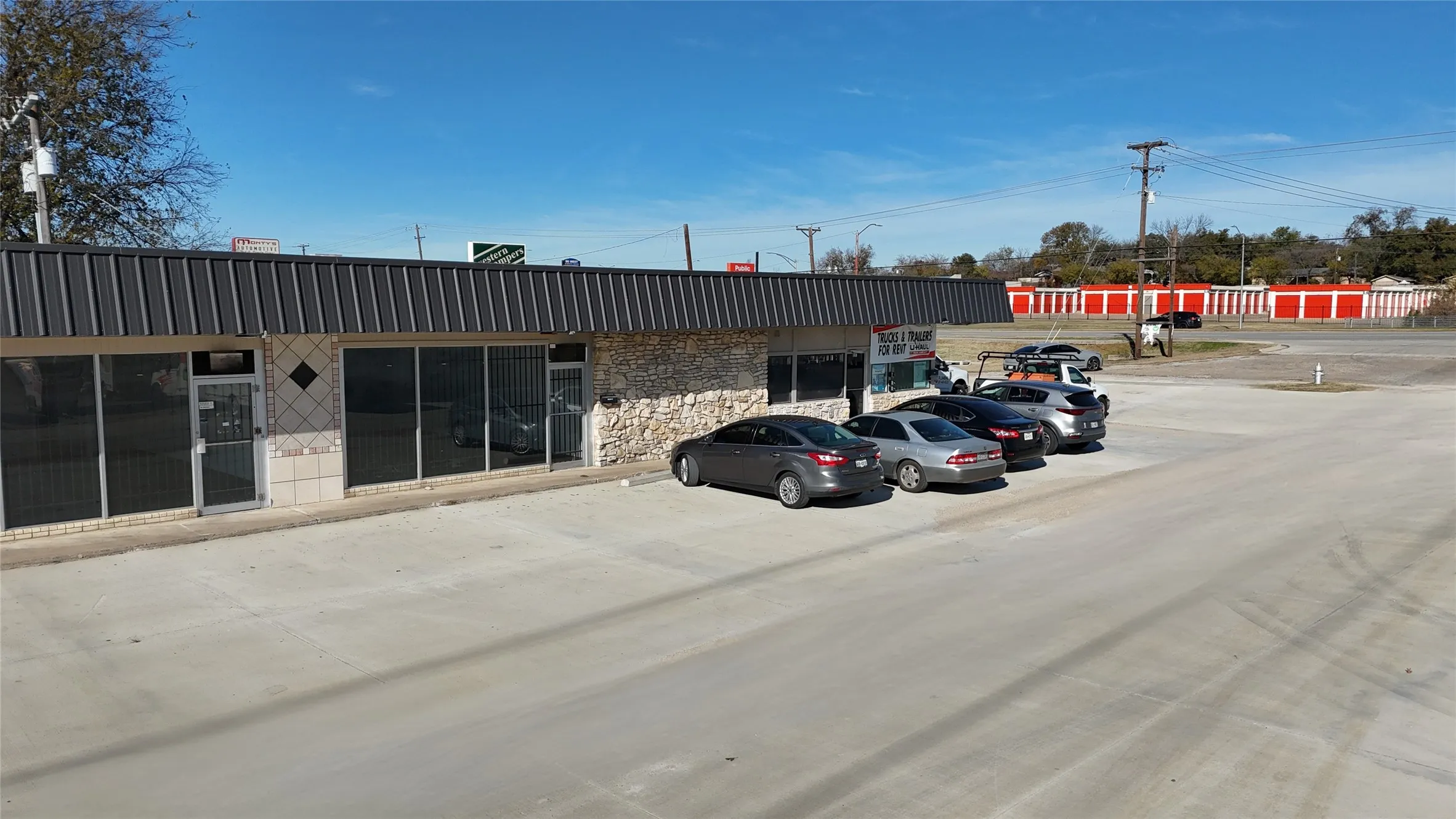 Retail For Sale in Tarrant County , 8331 Camp Bowie West, Fort Worth, Texas 76116, 0, 0, Garage spaces, 0 Sqft, built in 1959, Preowned, mls#21131221, Real Estate Agent in Fort Worth, Homes For Sale in Tarrant county, Homes For Sale in Fort Worth, Realtor in Fort Worth Texas, Real Estate Brokerage Independent Realty Texas, Luminita Cordes Realtor