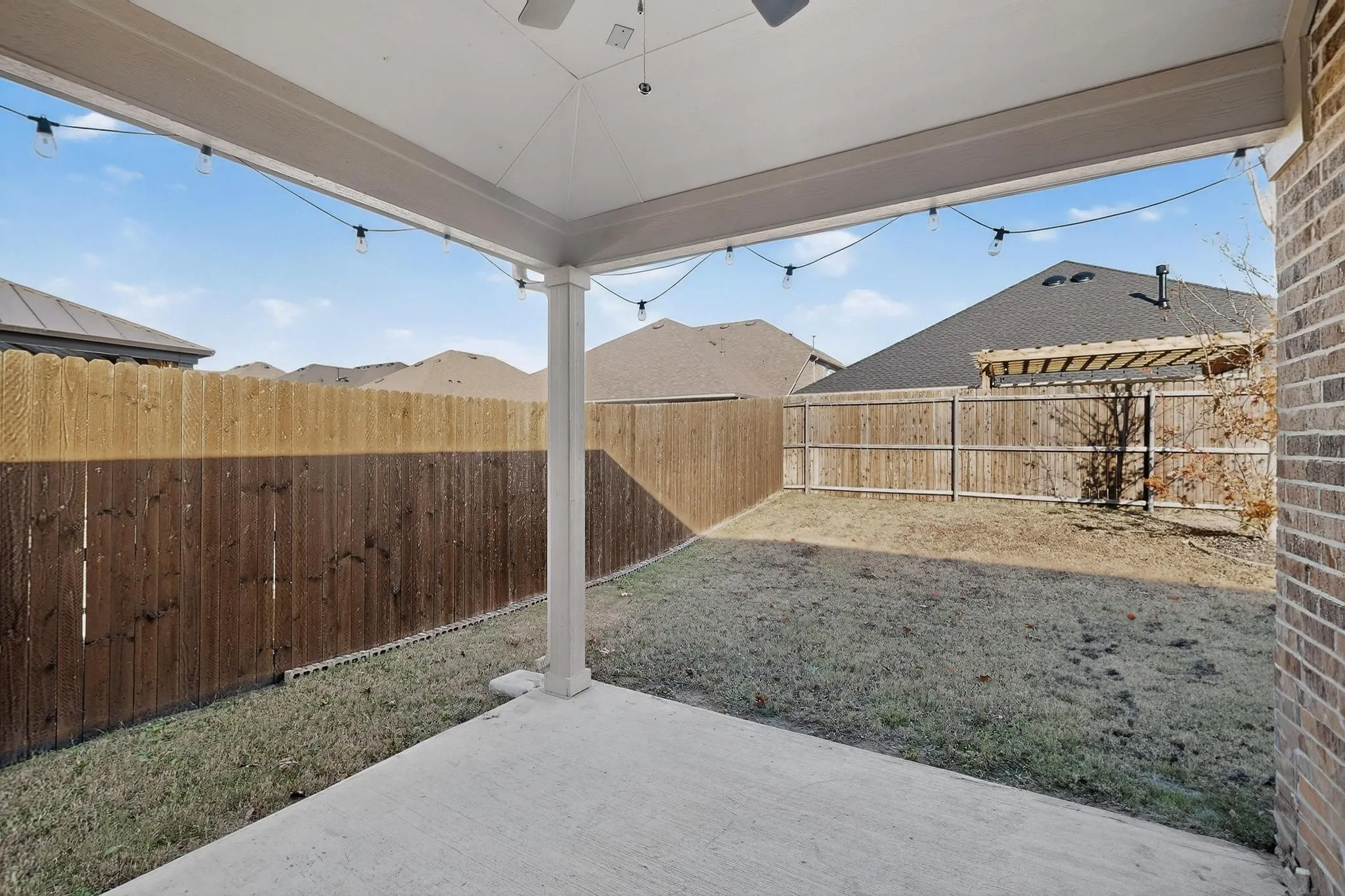 Single Family Residence For Sale in Collin County , 2817 Ash Avenue, Melissa, Texas 75454, 4 Bedroom, 2 Bathroom, 2 Garage spaces, 2,254 Sqft, built in 2020, mls#21131233, Real Estate Agent in Melissa, Homes For Sale in Collin county, Homes For Sale in Melissa, Realtor in Melissa Texas, Real Estate Brokerage Independent Realty Texas, Luminita Cordes Realtor