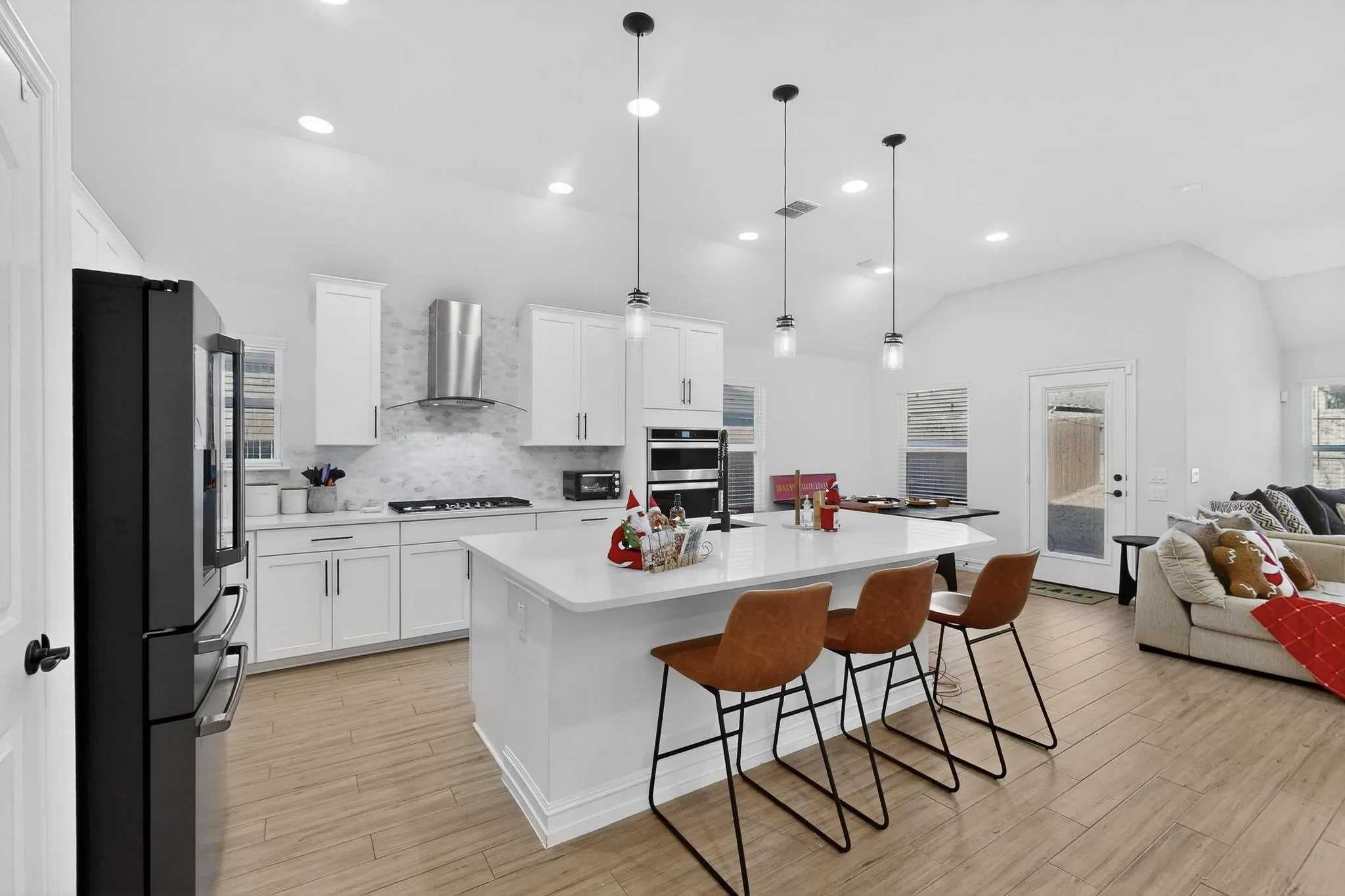 Single Family Residence For Sale in Collin County , 2817 Ash Avenue, Melissa, Texas 75454, 4 Bedroom, 2 Bathroom, 2 Garage spaces, 2,254 Sqft, built in 2020, mls#21131233, Real Estate Agent in Melissa, Homes For Sale in Collin county, Homes For Sale in Melissa, Realtor in Melissa Texas, Real Estate Brokerage Independent Realty Texas, Luminita Cordes Realtor