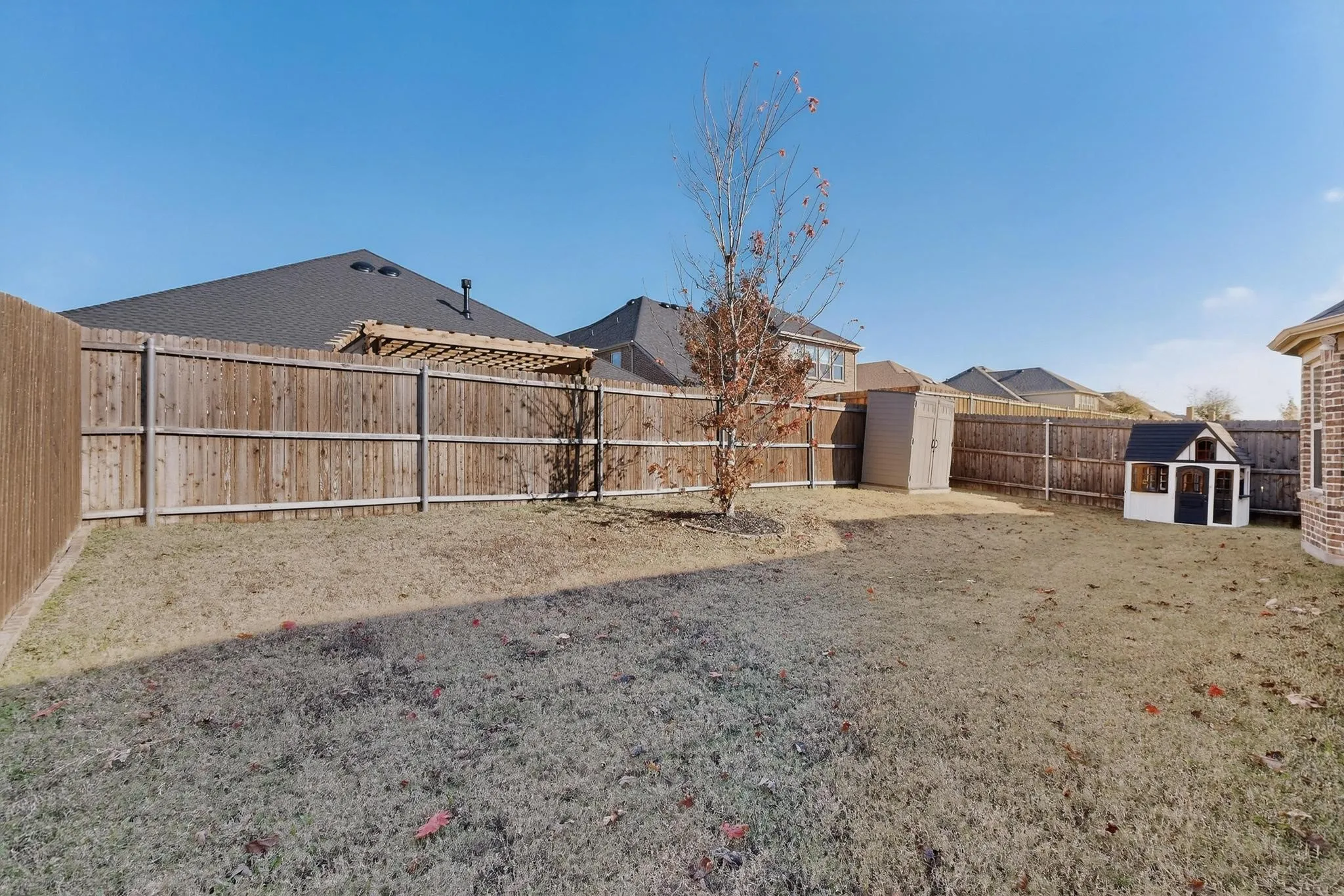 Single Family Residence For Sale in Collin County , 2817 Ash Avenue, Melissa, Texas 75454, 4 Bedroom, 2 Bathroom, 2 Garage spaces, 2,254 Sqft, built in 2020, mls#21131233, Real Estate Agent in Melissa, Homes For Sale in Collin county, Homes For Sale in Melissa, Realtor in Melissa Texas, Real Estate Brokerage Independent Realty Texas, Luminita Cordes Realtor