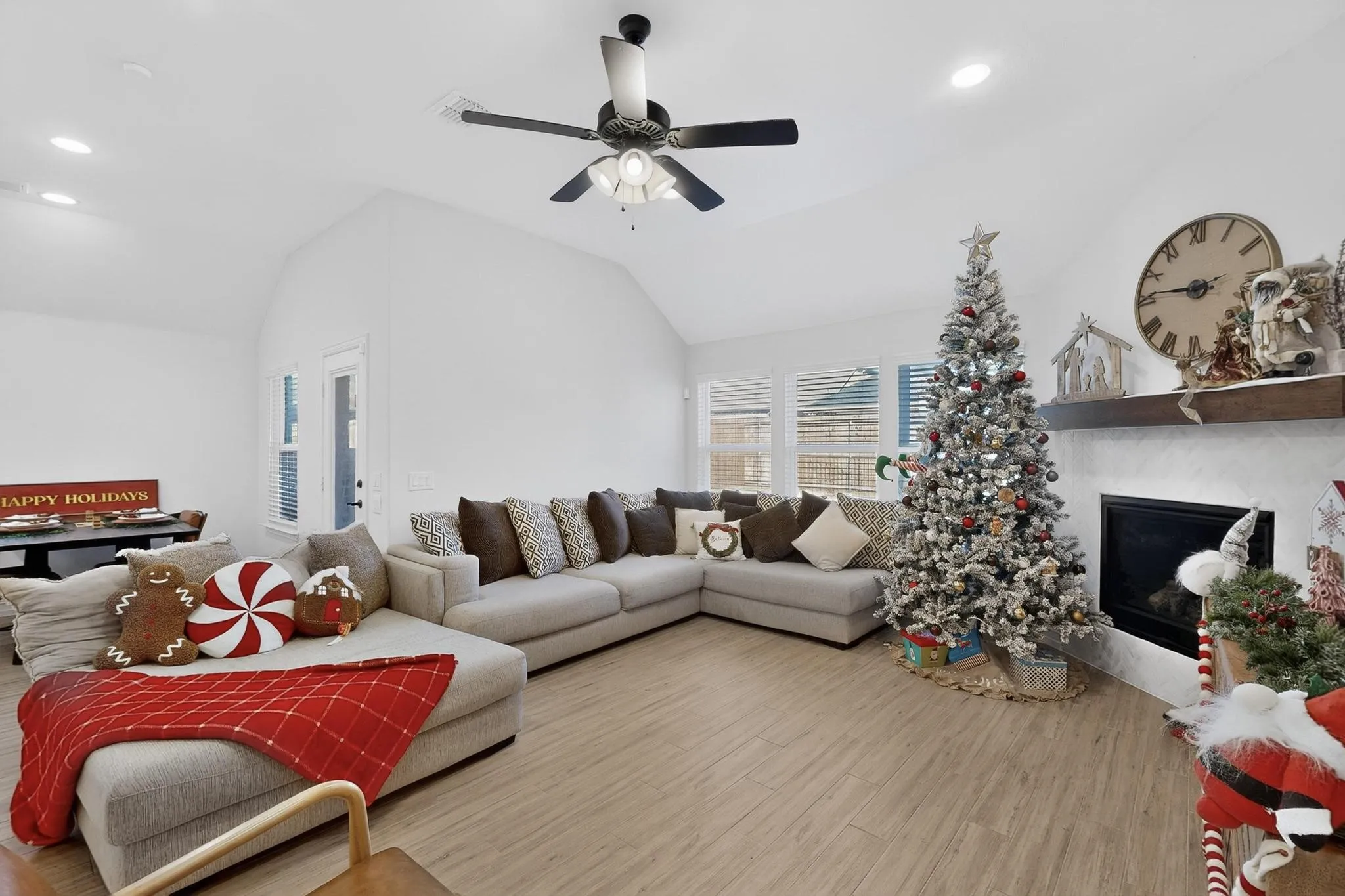 Single Family Residence For Sale in Collin County , 2817 Ash Avenue, Melissa, Texas 75454, 4 Bedroom, 2 Bathroom, 2 Garage spaces, 2,254 Sqft, built in 2020, mls#21131233, Real Estate Agent in Melissa, Homes For Sale in Collin county, Homes For Sale in Melissa, Realtor in Melissa Texas, Real Estate Brokerage Independent Realty Texas, Luminita Cordes Realtor