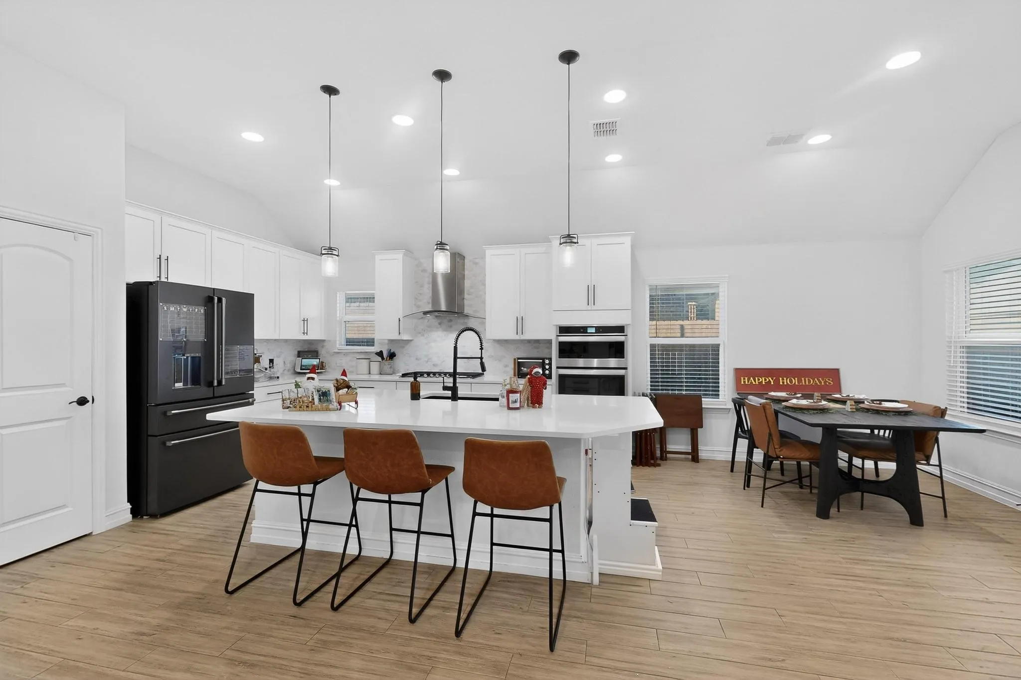 Single Family Residence For Sale in Collin County , 2817 Ash Avenue, Melissa, Texas 75454, 4 Bedroom, 2 Bathroom, 2 Garage spaces, 2,254 Sqft, built in 2020, mls#21131233, Real Estate Agent in Melissa, Homes For Sale in Collin county, Homes For Sale in Melissa, Realtor in Melissa Texas, Real Estate Brokerage Independent Realty Texas, Luminita Cordes Realtor