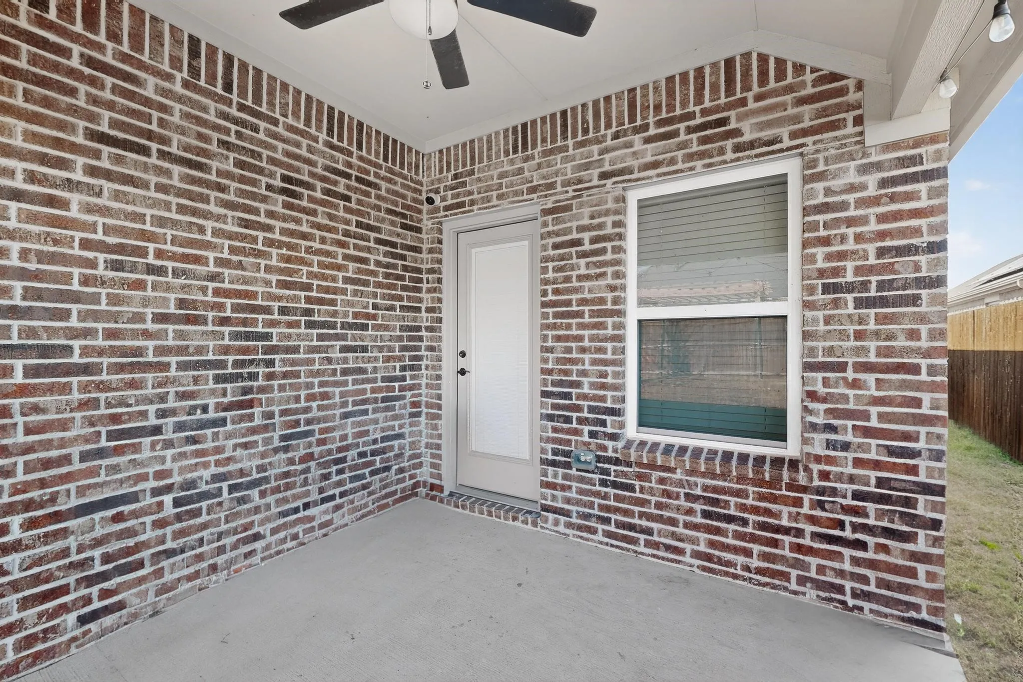 Single Family Residence For Sale in Collin County , 2817 Ash Avenue, Melissa, Texas 75454, 4 Bedroom, 2 Bathroom, 2 Garage spaces, 2,254 Sqft, built in 2020, mls#21131233, Real Estate Agent in Melissa, Homes For Sale in Collin county, Homes For Sale in Melissa, Realtor in Melissa Texas, Real Estate Brokerage Independent Realty Texas, Luminita Cordes Realtor