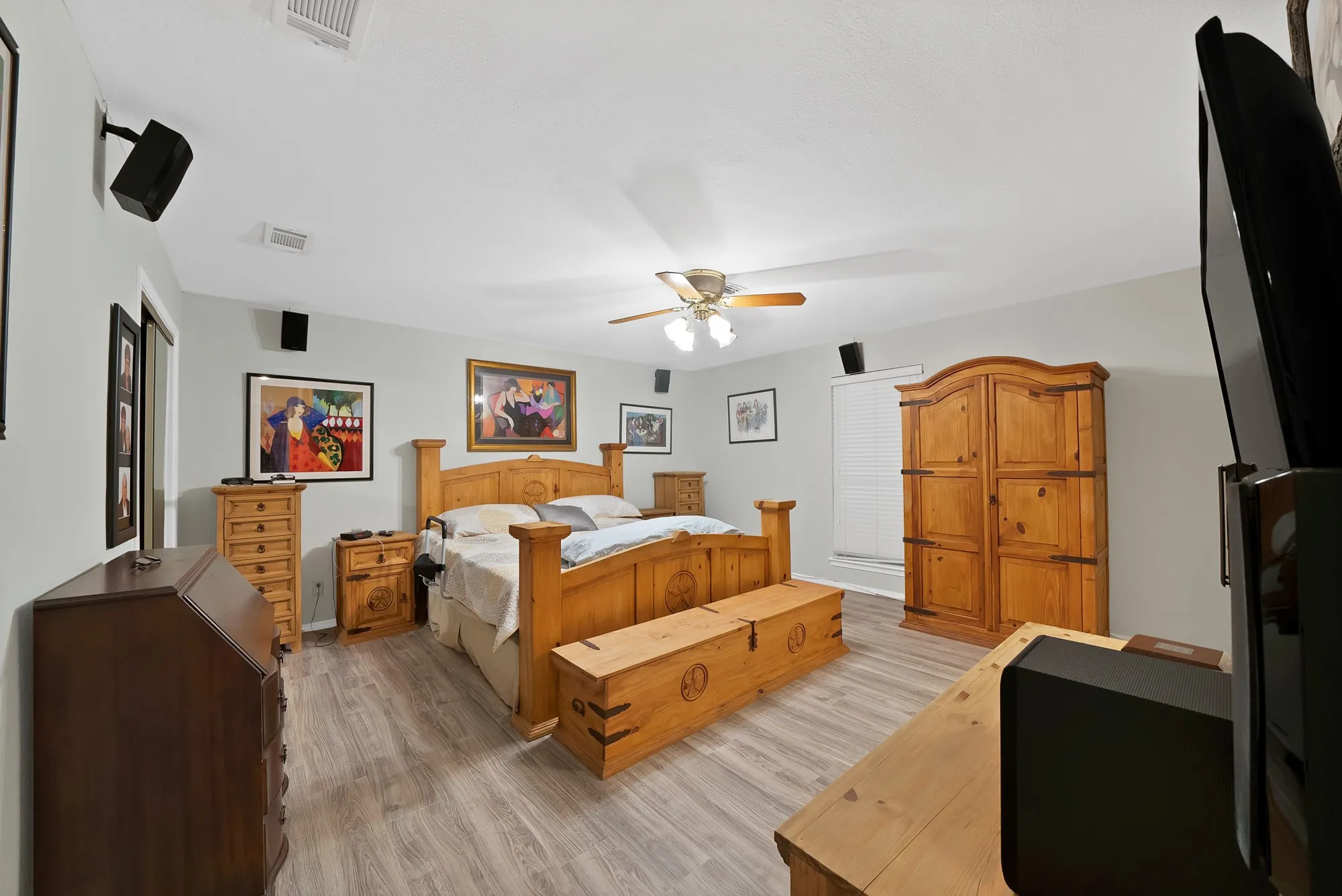Farm For Sale in Parker County , 1317 Sweet Springs Road, Weatherford, Texas 76088, 4 Bedroom, 4 Bathroom, Garage spaces, 3,266 Sqft, built in 1988, mls#21130736, Real Estate Agent in Weatherford, Homes For Sale in Parker county, Homes For Sale in Weatherford, Realtor in Weatherford Texas, Real Estate Brokerage Independent Realty Texas, Luminita Cordes Realtor