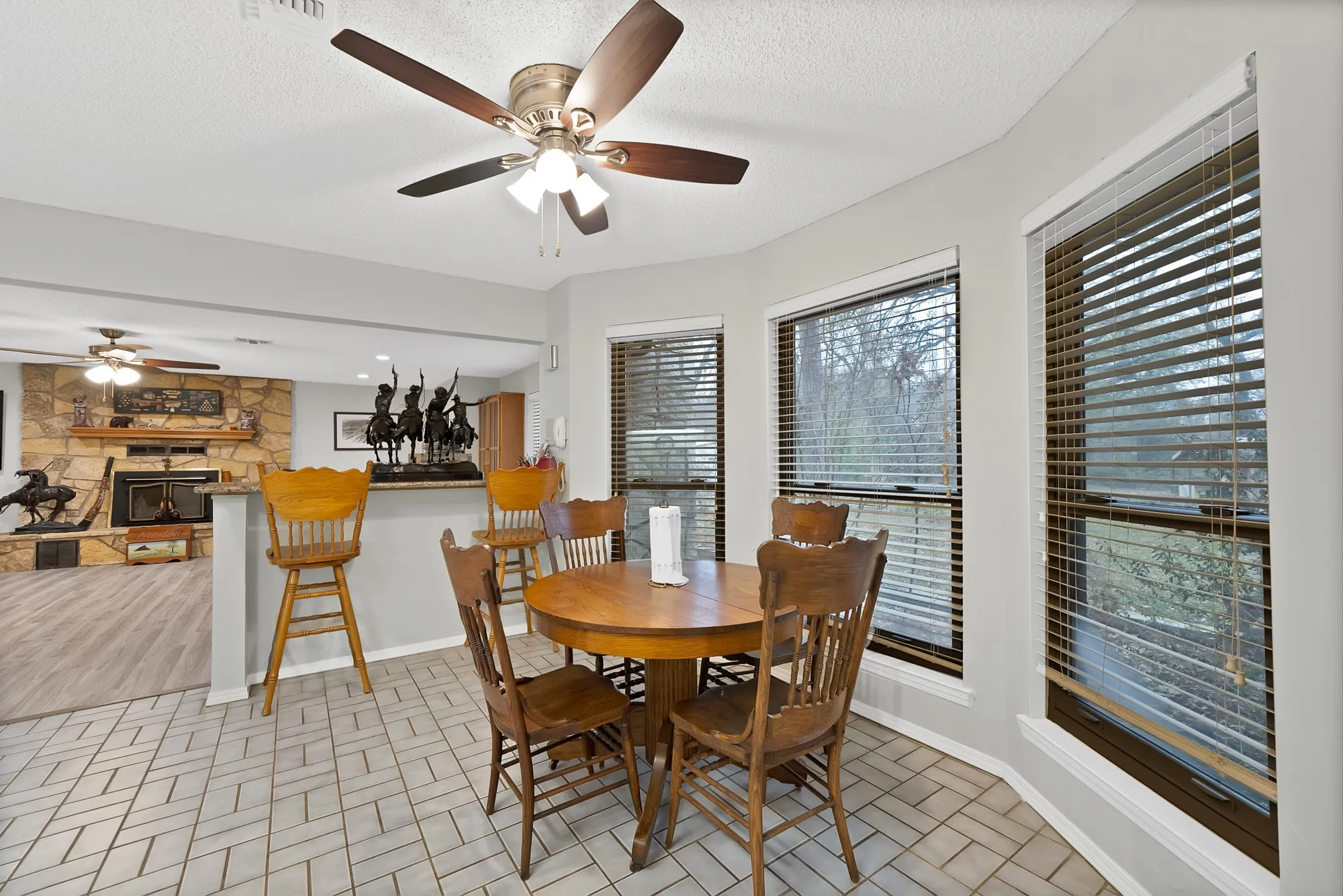 Farm For Sale in Parker County , 1317 Sweet Springs Road, Weatherford, Texas 76088, 4 Bedroom, 4 Bathroom, Garage spaces, 3,266 Sqft, built in 1988, mls#21130736, Real Estate Agent in Weatherford, Homes For Sale in Parker county, Homes For Sale in Weatherford, Realtor in Weatherford Texas, Real Estate Brokerage Independent Realty Texas, Luminita Cordes Realtor