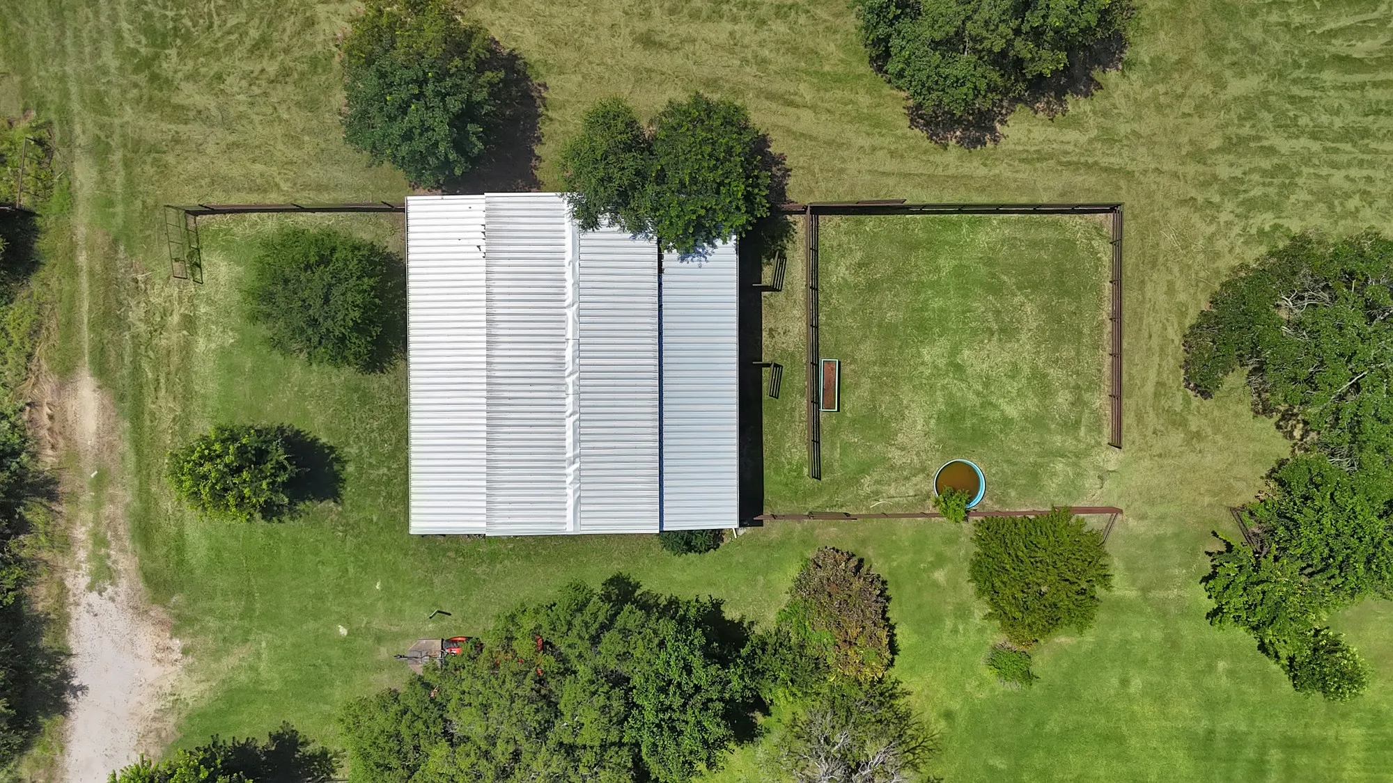 Farm For Sale in Parker County , 1317 Sweet Springs Road, Weatherford, Texas 76088, 4 Bedroom, 4 Bathroom, Garage spaces, 3,266 Sqft, built in 1988, mls#21130736, Real Estate Agent in Weatherford, Homes For Sale in Parker county, Homes For Sale in Weatherford, Realtor in Weatherford Texas, Real Estate Brokerage Independent Realty Texas, Luminita Cordes Realtor