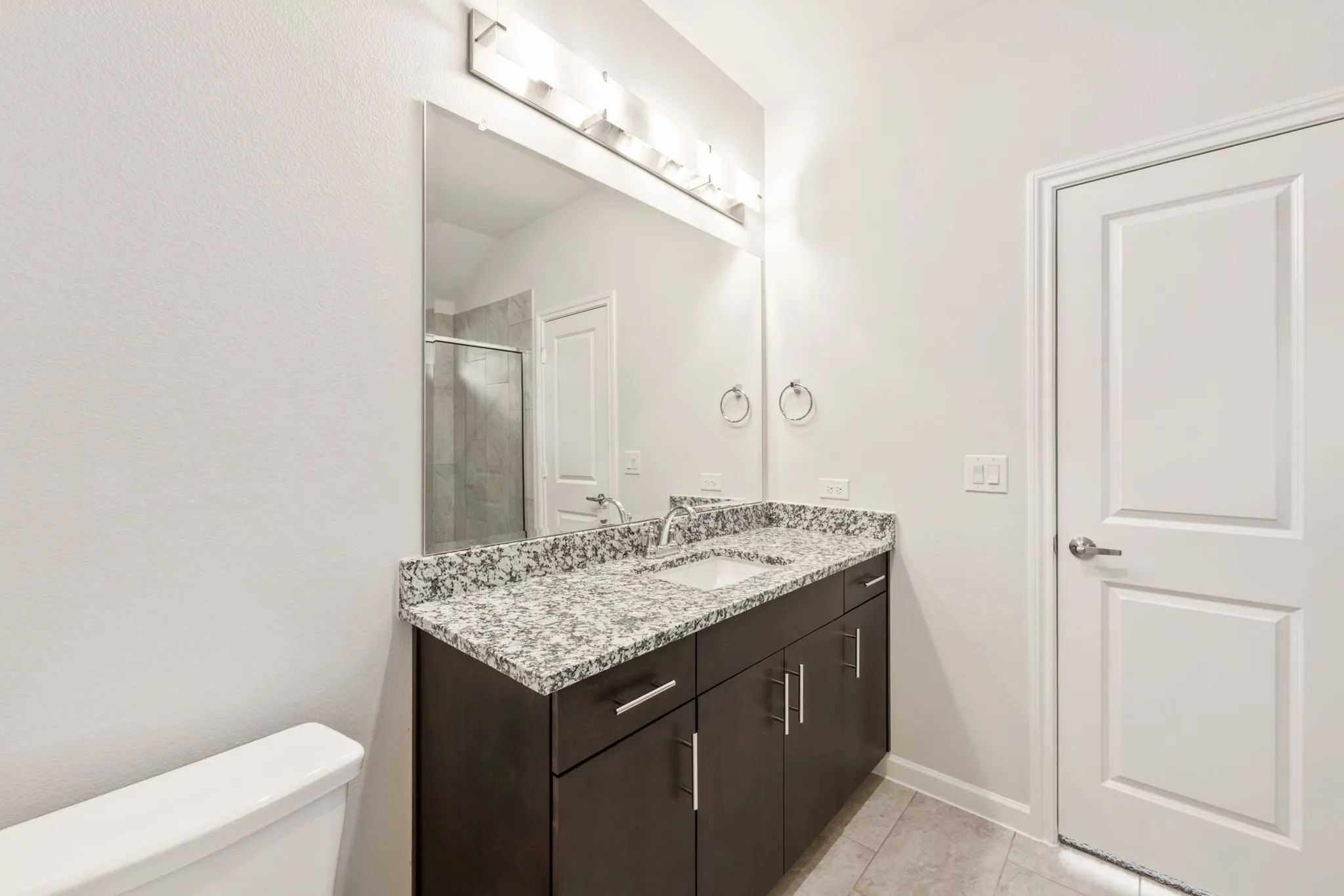 Single Family Residence For Sale in Johnson County , 925 Kingbird Lane, Alvarado, Texas 76009, 3 Bedroom, 2 Bathroom, 2 Garage spaces, 1,531 Sqft, built in 2025, New Construction - Complete, mls#21125781, Real Estate Agent in Alvarado, Homes For Sale in Johnson county, Homes For Sale in Alvarado, Realtor in Alvarado Texas, Real Estate Brokerage Independent Realty Texas, Luminita Cordes Realtor