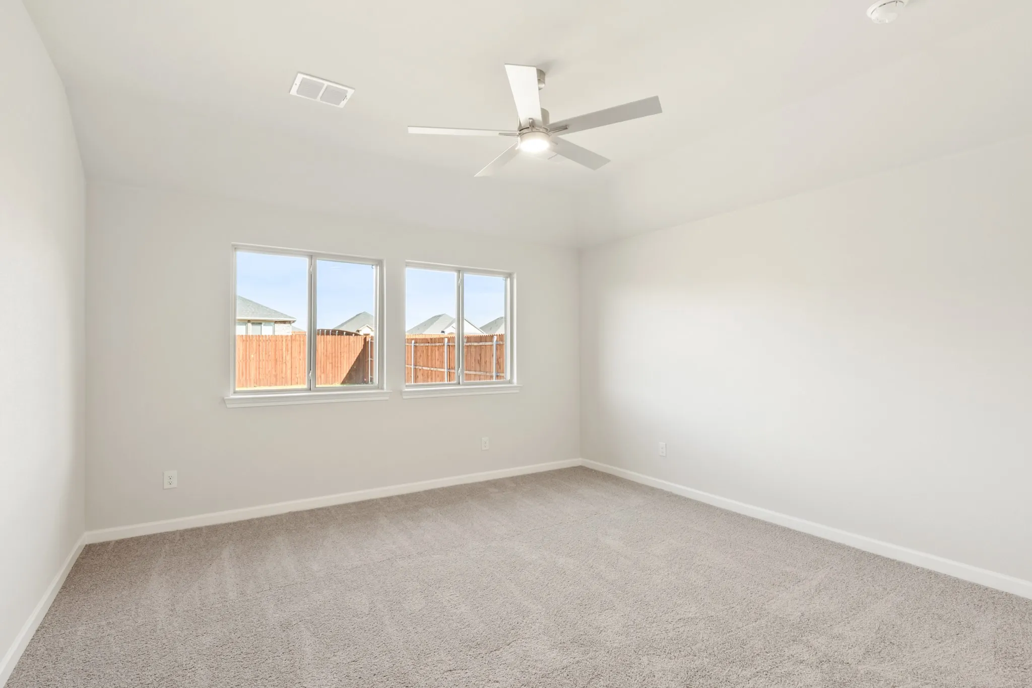 Single Family Residence For Sale in Johnson County , 925 Kingbird Lane, Alvarado, Texas 76009, 3 Bedroom, 2 Bathroom, 2 Garage spaces, 1,531 Sqft, built in 2025, New Construction - Complete, mls#21125781, Real Estate Agent in Alvarado, Homes For Sale in Johnson county, Homes For Sale in Alvarado, Realtor in Alvarado Texas, Real Estate Brokerage Independent Realty Texas, Luminita Cordes Realtor