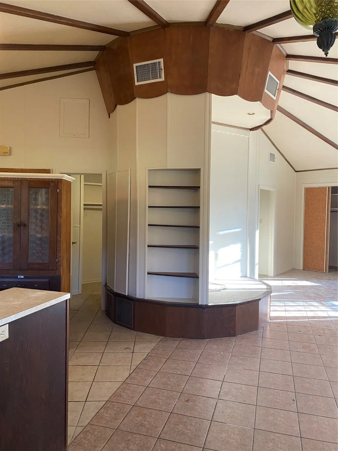 Single Family Residence For Sale in Navarro County , 1805 E Beverly Drive, Corsicana, Texas 75110, 2 Bedroom, 2 Bathroom, Garage spaces, 1,385 Sqft, built in 1968, mls#21131496, Real Estate Agent in Corsicana, Homes For Sale in Navarro county, Homes For Sale in Corsicana, Realtor in Corsicana Texas, Real Estate Brokerage Independent Realty Texas, Luminita Cordes Realtor