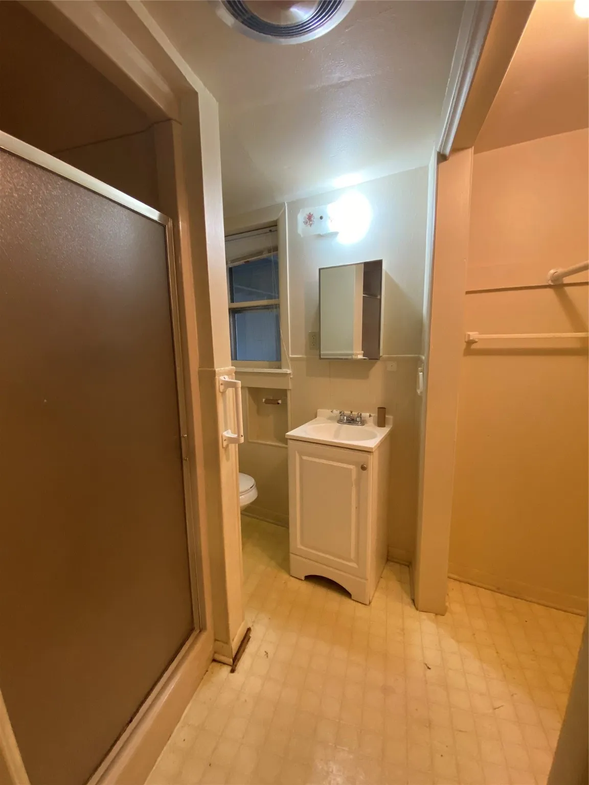 Single Family Residence For Sale in Navarro County , 1805 E Beverly Drive, Corsicana, Texas 75110, 2 Bedroom, 2 Bathroom, Garage spaces, 1,385 Sqft, built in 1968, mls#21131496, Real Estate Agent in Corsicana, Homes For Sale in Navarro county, Homes For Sale in Corsicana, Realtor in Corsicana Texas, Real Estate Brokerage Independent Realty Texas, Luminita Cordes Realtor