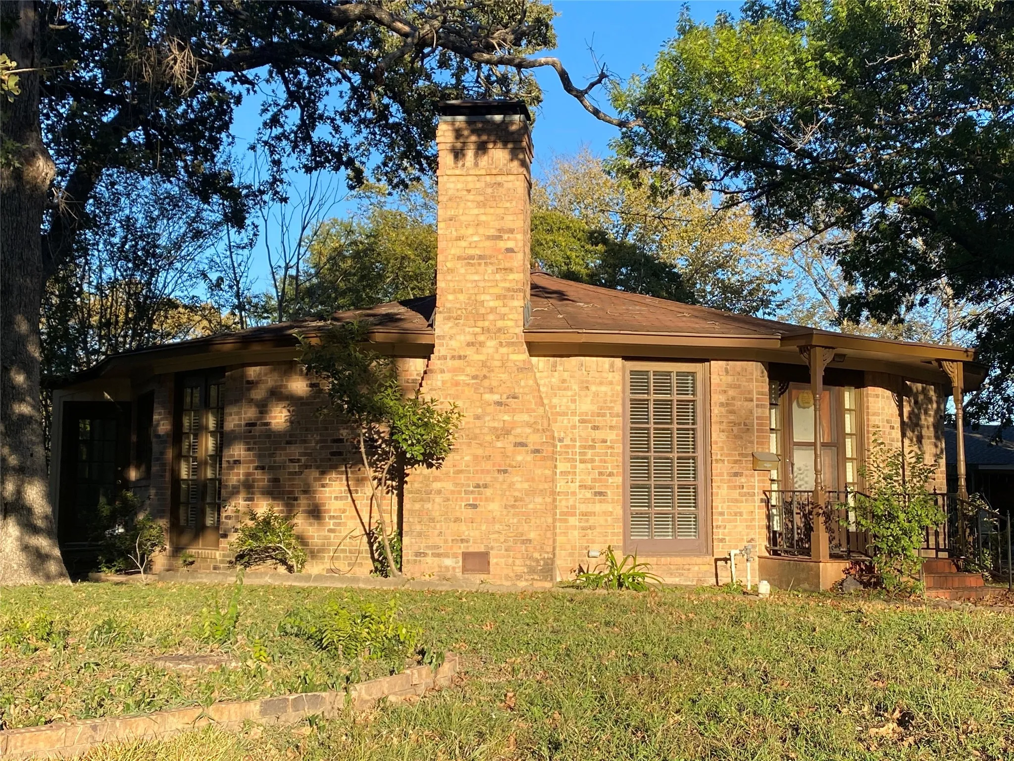 View of home's exterior