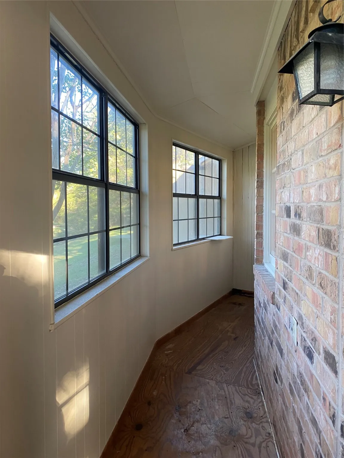 Single Family Residence For Sale in Navarro County , 1805 E Beverly Drive, Corsicana, Texas 75110, 2 Bedroom, 2 Bathroom, Garage spaces, 1,385 Sqft, built in 1968, mls#21131496, Real Estate Agent in Corsicana, Homes For Sale in Navarro county, Homes For Sale in Corsicana, Realtor in Corsicana Texas, Real Estate Brokerage Independent Realty Texas, Luminita Cordes Realtor
