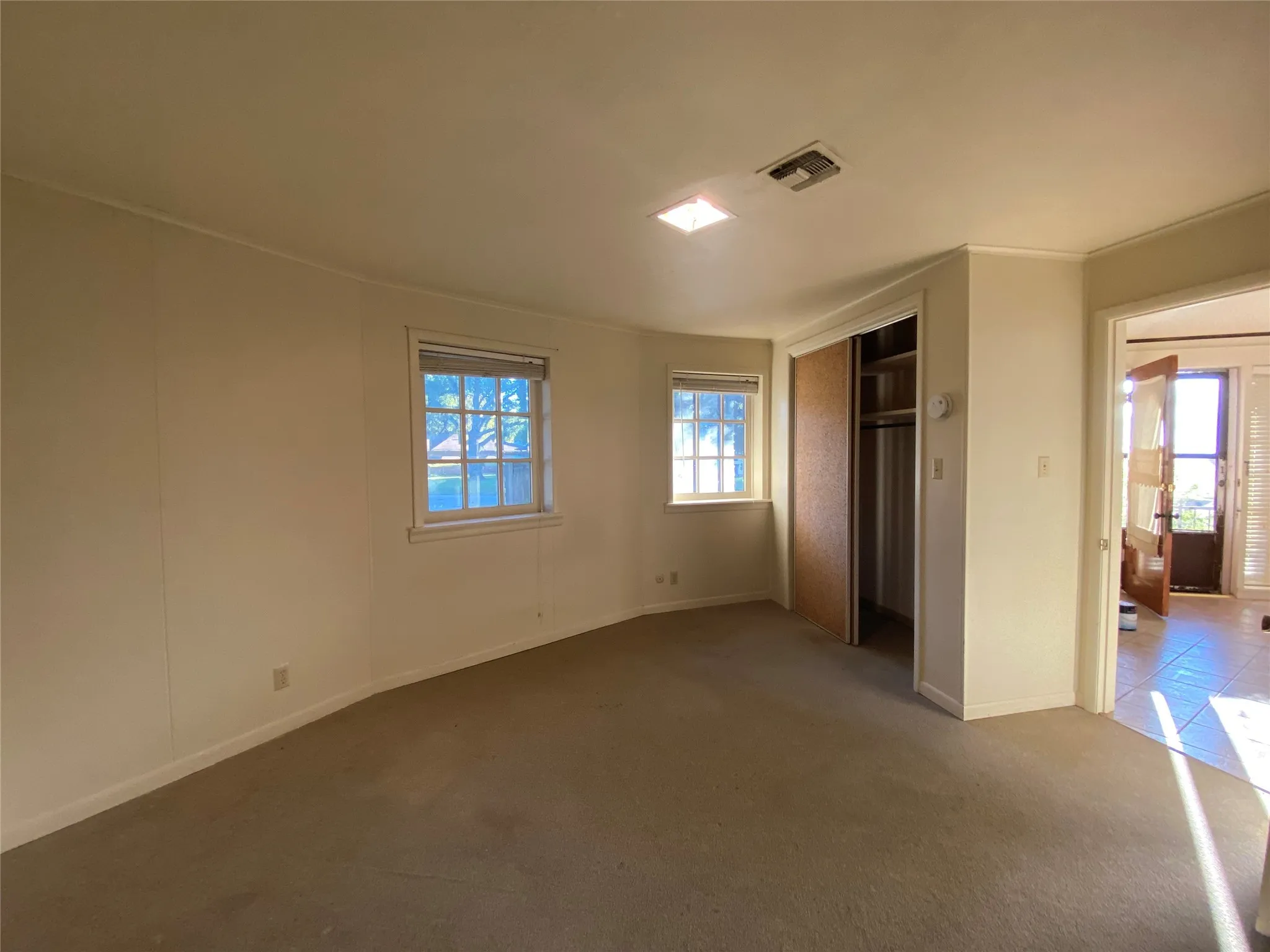 Single Family Residence For Sale in Navarro County , 1805 E Beverly Drive, Corsicana, Texas 75110, 2 Bedroom, 2 Bathroom, Garage spaces, 1,385 Sqft, built in 1968, mls#21131496, Real Estate Agent in Corsicana, Homes For Sale in Navarro county, Homes For Sale in Corsicana, Realtor in Corsicana Texas, Real Estate Brokerage Independent Realty Texas, Luminita Cordes Realtor