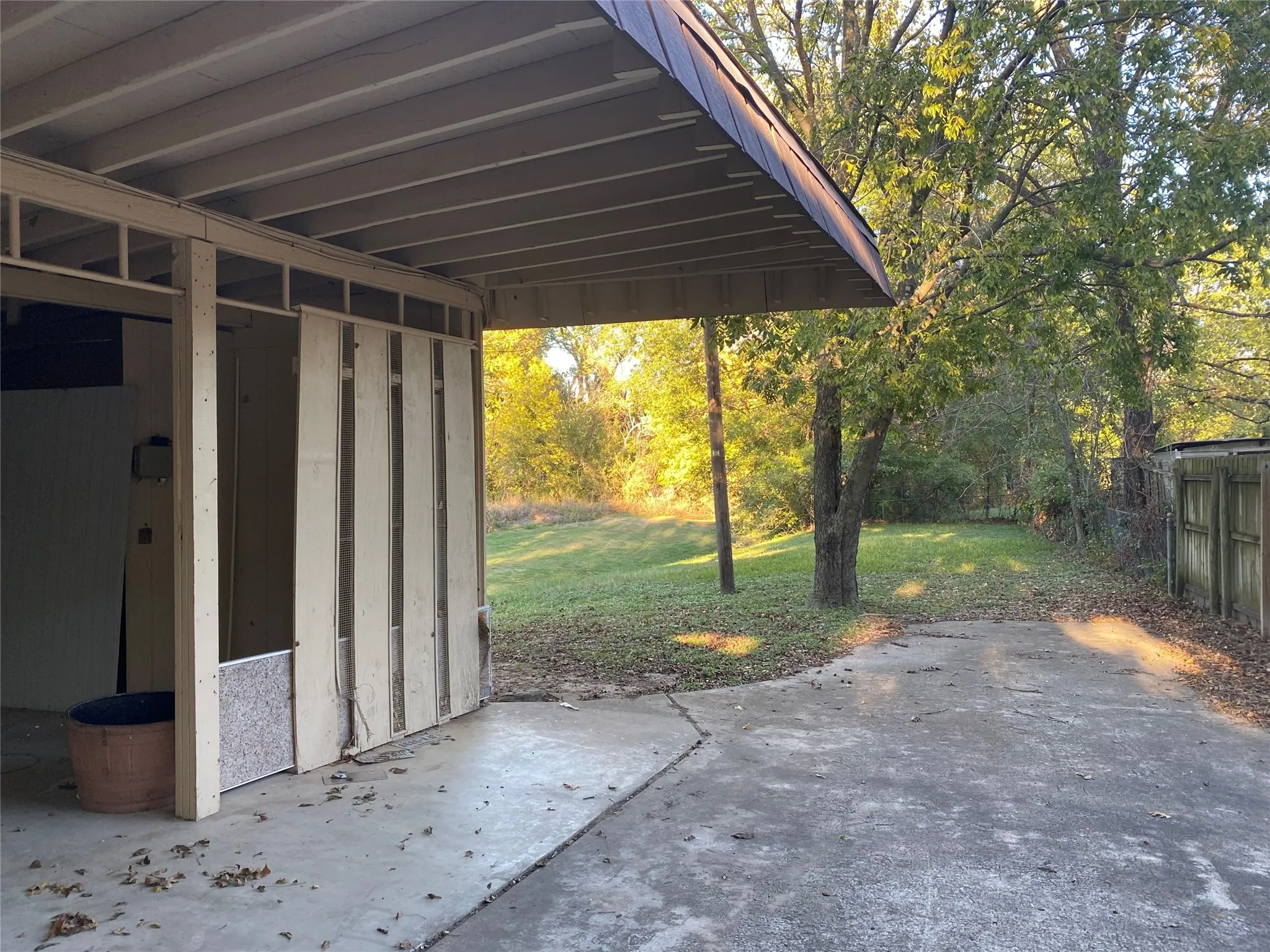 Single Family Residence For Sale in Navarro County , 1805 E Beverly Drive, Corsicana, Texas 75110, 2 Bedroom, 2 Bathroom, Garage spaces, 1,385 Sqft, built in 1968, mls#21131496, Real Estate Agent in Corsicana, Homes For Sale in Navarro county, Homes For Sale in Corsicana, Realtor in Corsicana Texas, Real Estate Brokerage Independent Realty Texas, Luminita Cordes Realtor