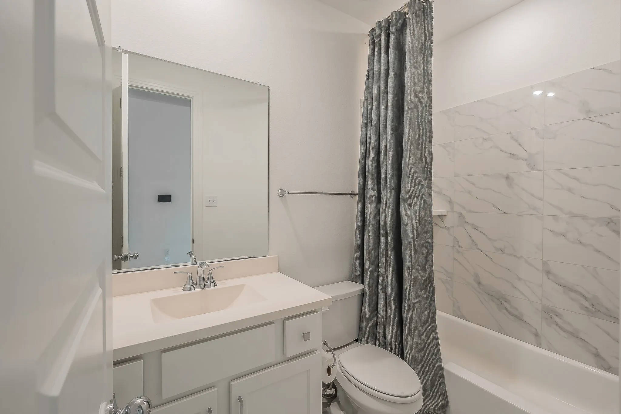 Single Family Residence For Sale in Denton County , 4012 Prickly Pear Avenue, Aubrey, Texas 76227, 4 Bedrooms, 3 Bathrooms, 2 Garage spaces, 2,331 Sqft, built in 2022, Preowned, Price $415,000, mls#21129684, Real Estate Agent in Aubrey, Homes For Sale in Denton county, Homes For Sale in Aubrey, Realtor in Aubrey Texas, Real Estate Brokerage Independent Realty Texas, Luminita Cordes Realtor