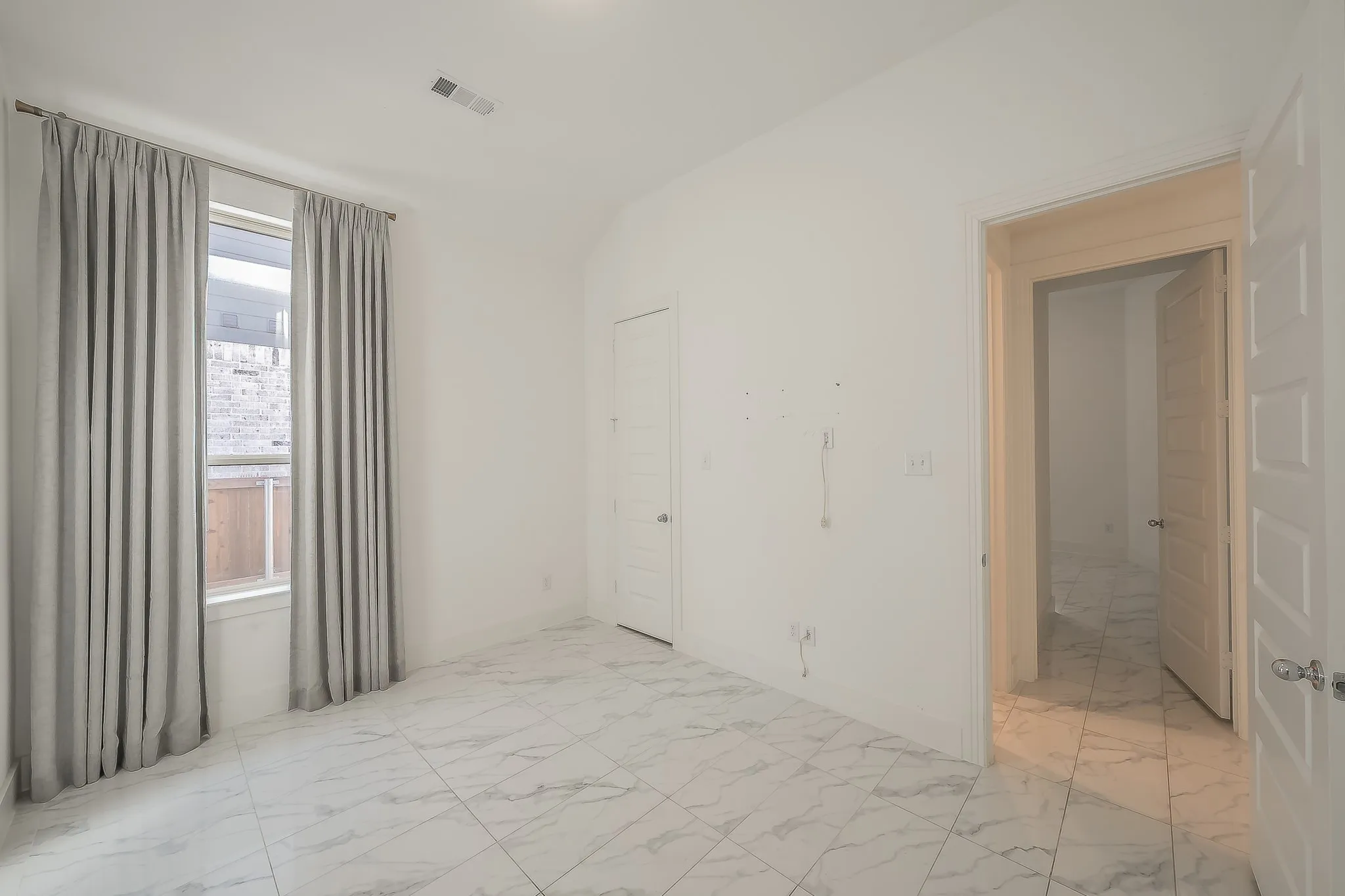 Single Family Residence For Sale in Denton County , 4012 Prickly Pear Avenue, Aubrey, Texas 76227, 4 Bedrooms, 3 Bathrooms, 2 Garage spaces, 2,331 Sqft, built in 2022, Preowned, Price $415,000, mls#21129684, Real Estate Agent in Aubrey, Homes For Sale in Denton county, Homes For Sale in Aubrey, Realtor in Aubrey Texas, Real Estate Brokerage Independent Realty Texas, Luminita Cordes Realtor