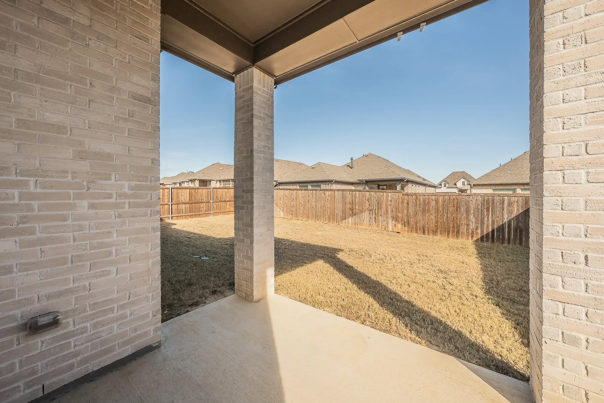 Single Family Residence For Sale in Denton County , 4012 Prickly Pear Avenue, Aubrey, Texas 76227, 4 Bedrooms, 3 Bathrooms, 2 Garage spaces, 2,331 Sqft, built in 2022, Preowned, Price $415,000, mls#21129684, Real Estate Agent in Aubrey, Homes For Sale in Denton county, Homes For Sale in Aubrey, Realtor in Aubrey Texas, Real Estate Brokerage Independent Realty Texas, Luminita Cordes Realtor