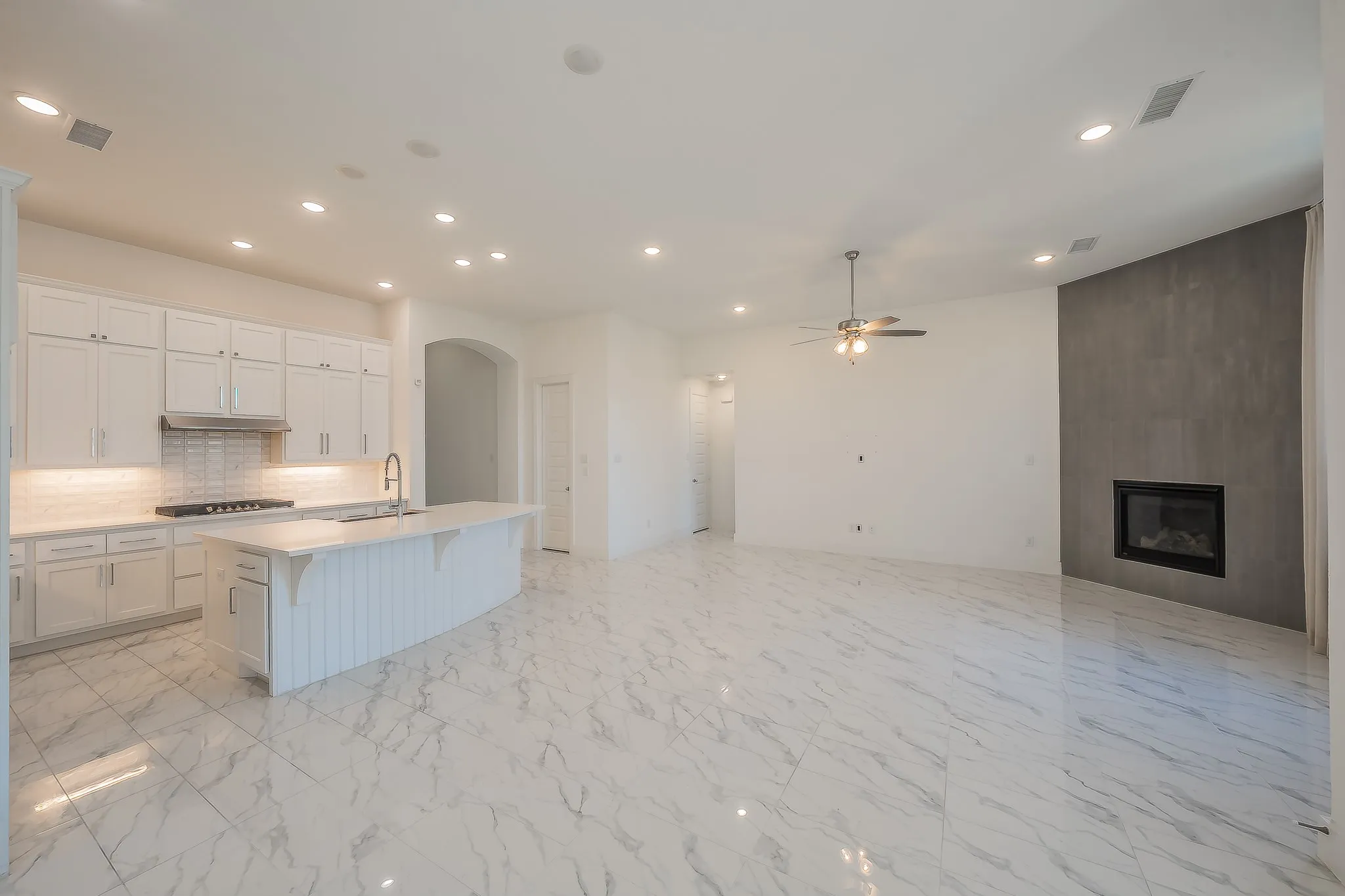 Single Family Residence For Sale in Denton County , 4012 Prickly Pear Avenue, Aubrey, Texas 76227, 4 Bedrooms, 3 Bathrooms, 2 Garage spaces, 2,331 Sqft, built in 2022, Preowned, Price $415,000, mls#21129684, Real Estate Agent in Aubrey, Homes For Sale in Denton county, Homes For Sale in Aubrey, Realtor in Aubrey Texas, Real Estate Brokerage Independent Realty Texas, Luminita Cordes Realtor