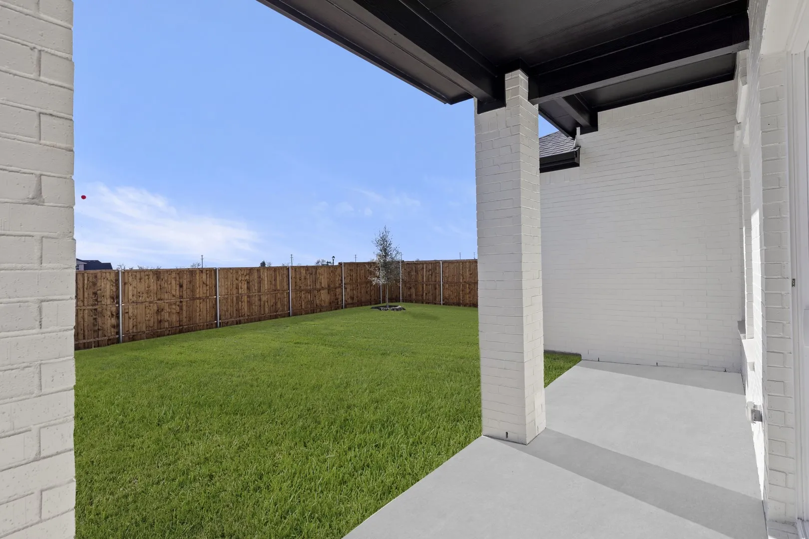 25. 5412 Archeron - Patio