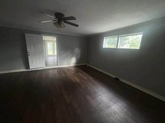 Single Family Residence For Sale in Victoria County , 2302 E Mistletoe Avenue, Victoria, Texas 77901, 3 Bedroom, 2 Bathroom, 1 Garage spaces, 1,829 Sqft, built in 1958, Preowned, mls#21131609, Real Estate Agent in Victoria, Homes For Sale in Victoria county, Homes For Sale in Victoria, Realtor in Victoria Texas, Real Estate Brokerage Independent Realty Texas, Luminita Cordes Realtor