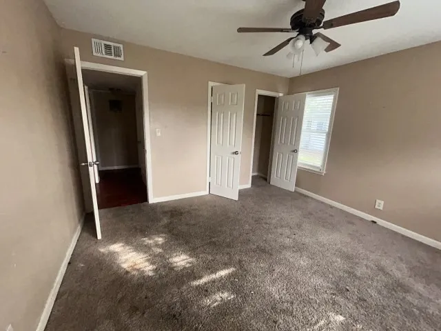Single Family Residence For Sale in Victoria County , 2302 E Mistletoe Avenue, Victoria, Texas 77901, 3 Bedroom, 2 Bathroom, 1 Garage spaces, 1,829 Sqft, built in 1958, Preowned, mls#21131609, Real Estate Agent in Victoria, Homes For Sale in Victoria county, Homes For Sale in Victoria, Realtor in Victoria Texas, Real Estate Brokerage Independent Realty Texas, Luminita Cordes Realtor