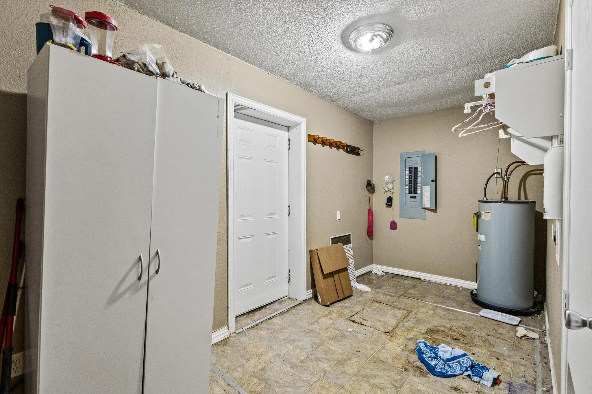 Single Family Residence For Sale in Lamar County , 1841 County Road 36080, Honey Grove, Texas 75446, 3 Bedroom, 2 Bathroom, Garage spaces, 1,800 Sqft, built in 2013, Price $125,000, mls#21131524, Real Estate Agent in Honey Grove, Homes For Sale in Lamar county, Homes For Sale in Honey Grove, Realtor in Honey Grove Texas, Real Estate Brokerage Independent Realty Texas, Luminita Cordes Realtor