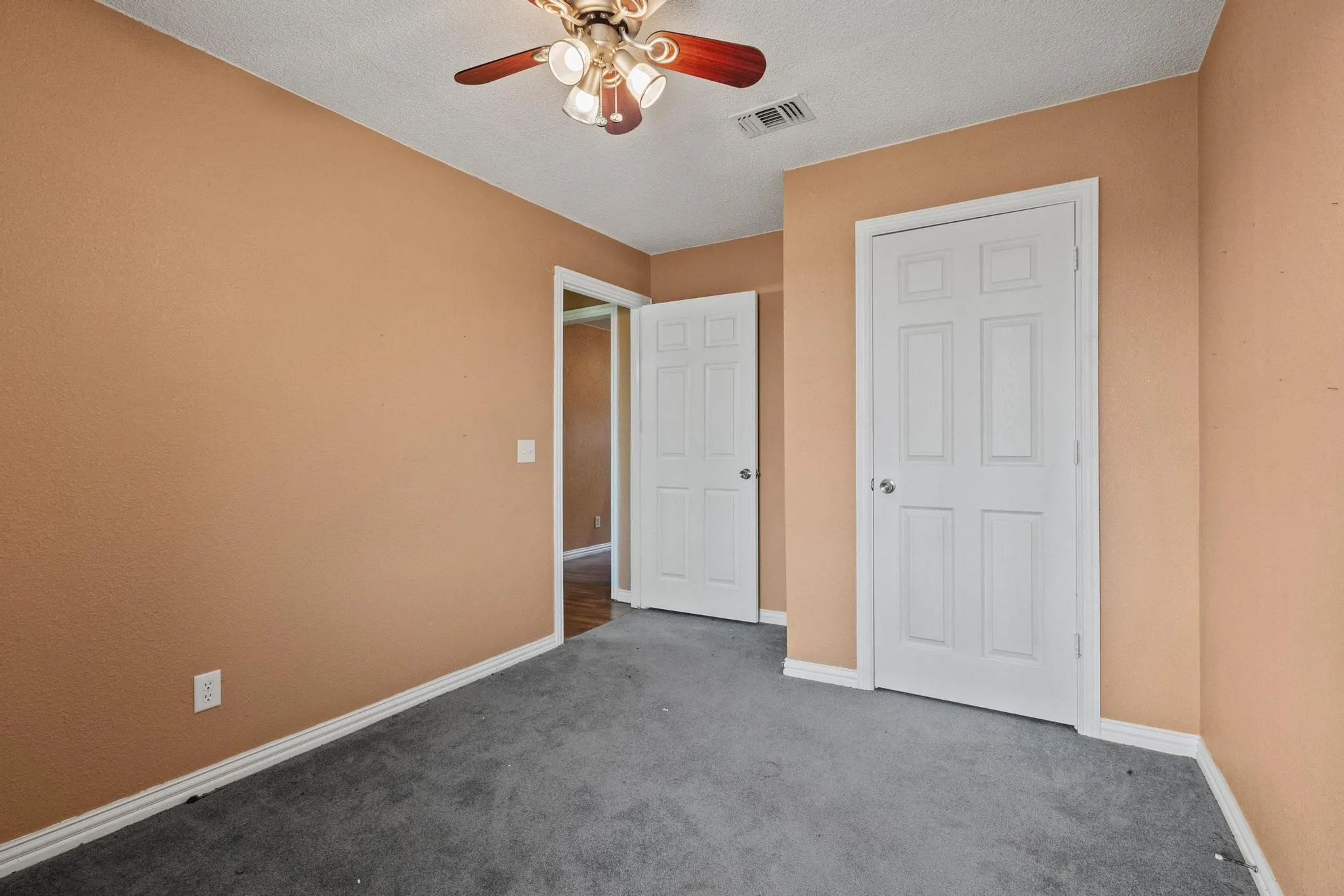 Single Family Residence For Sale in Lamar County , 1841 County Road 36080, Honey Grove, Texas 75446, 3 Bedroom, 2 Bathroom, Garage spaces, 1,800 Sqft, built in 2013, Price $125,000, mls#21131524, Real Estate Agent in Honey Grove, Homes For Sale in Lamar county, Homes For Sale in Honey Grove, Realtor in Honey Grove Texas, Real Estate Brokerage Independent Realty Texas, Luminita Cordes Realtor