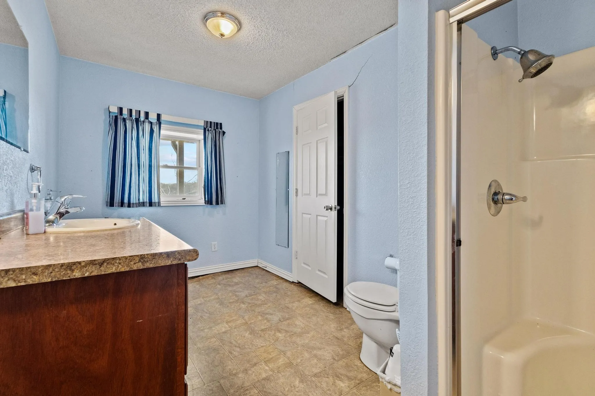 Single Family Residence For Sale in Lamar County , 1841 County Road 36080, Honey Grove, Texas 75446, 3 Bedroom, 2 Bathroom, Garage spaces, 1,800 Sqft, built in 2013, Price $125,000, mls#21131524, Real Estate Agent in Honey Grove, Homes For Sale in Lamar county, Homes For Sale in Honey Grove, Realtor in Honey Grove Texas, Real Estate Brokerage Independent Realty Texas, Luminita Cordes Realtor