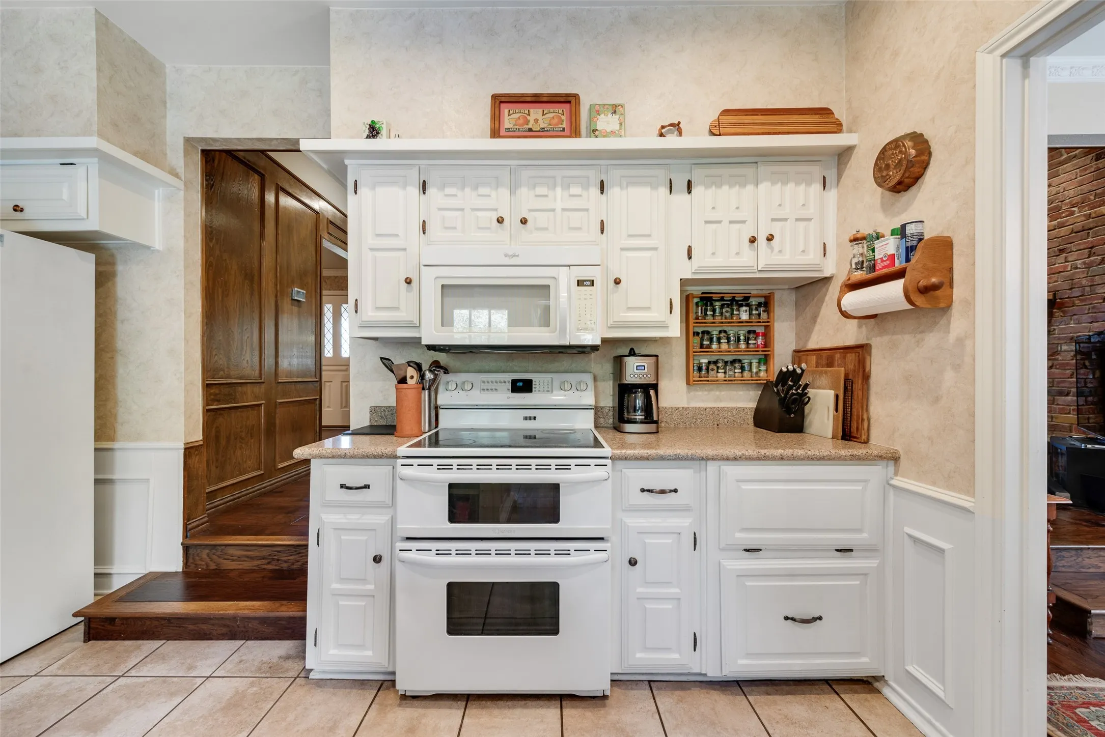 Spacious kitchen with enough room for an eat-in kitchen.