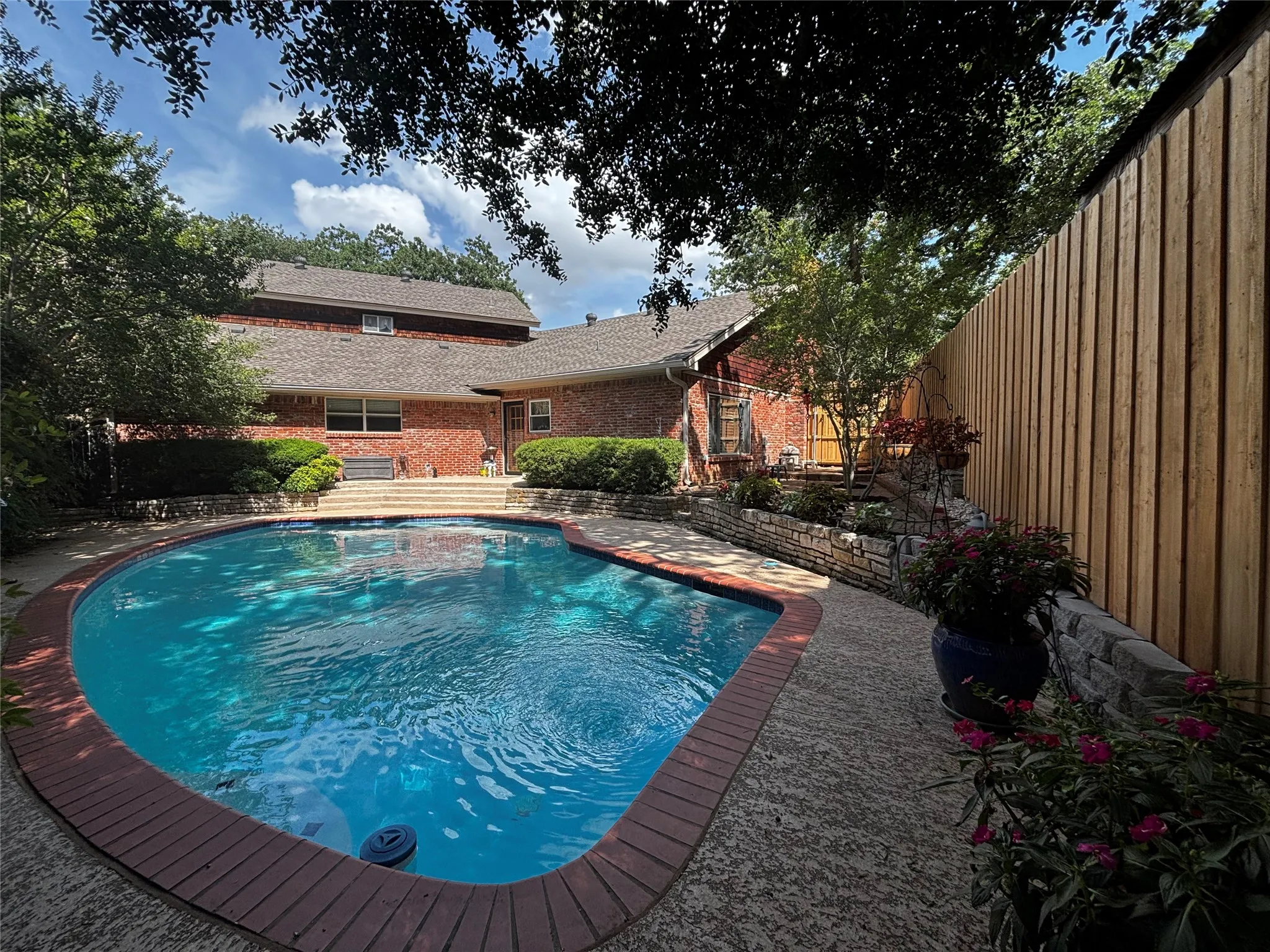 Beautiful, shaded pool