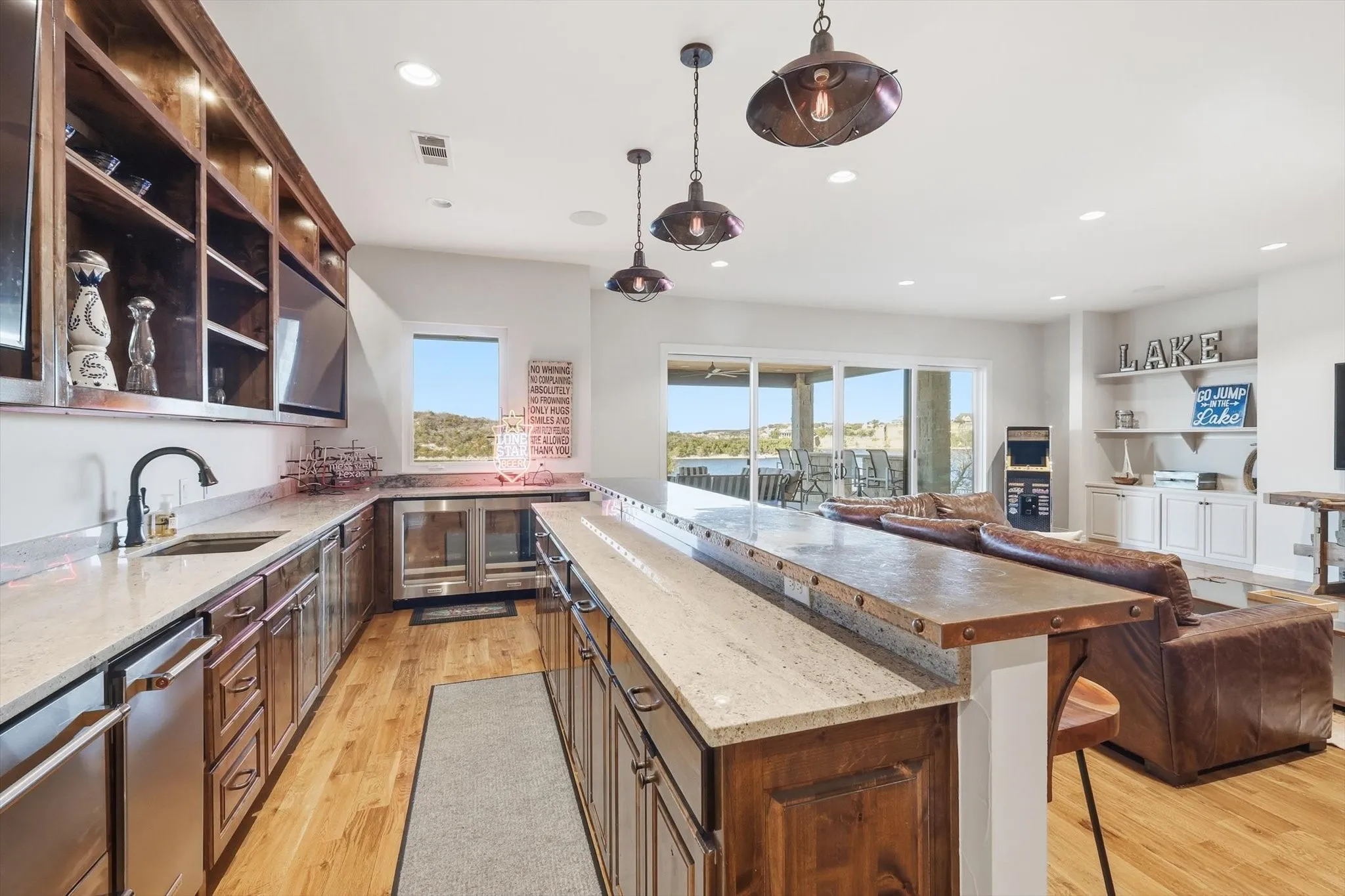 Single Family Residence For Sale in Palo Pinto County , 7105 W Hells Gate Drive, Strawn, Texas 76475, 6 Bedrooms, 8 Bathrooms, 3 Garage spaces, 5,520 Sqft, built in 2016, Price $3,499,000, mls#21129905, Real Estate Agent in Strawn, Homes For Sale in Palo Pinto county, Homes For Sale in Strawn, Realtor in Strawn Texas, Real Estate Brokerage Independent Realty Texas, Luminita Cordes Realtor